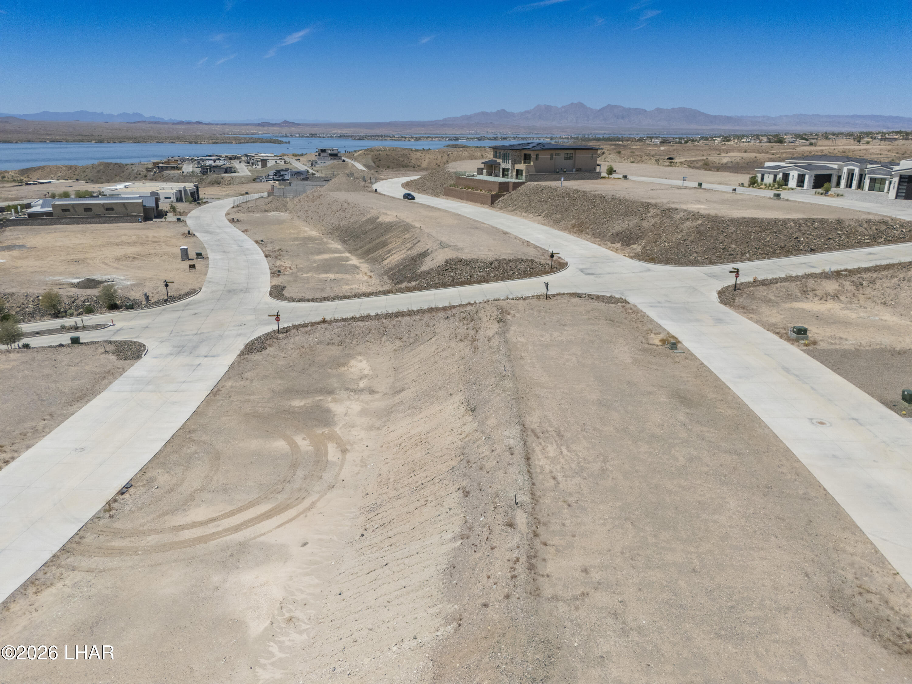 2444 Desert Ridge Ct E Property Photo 9