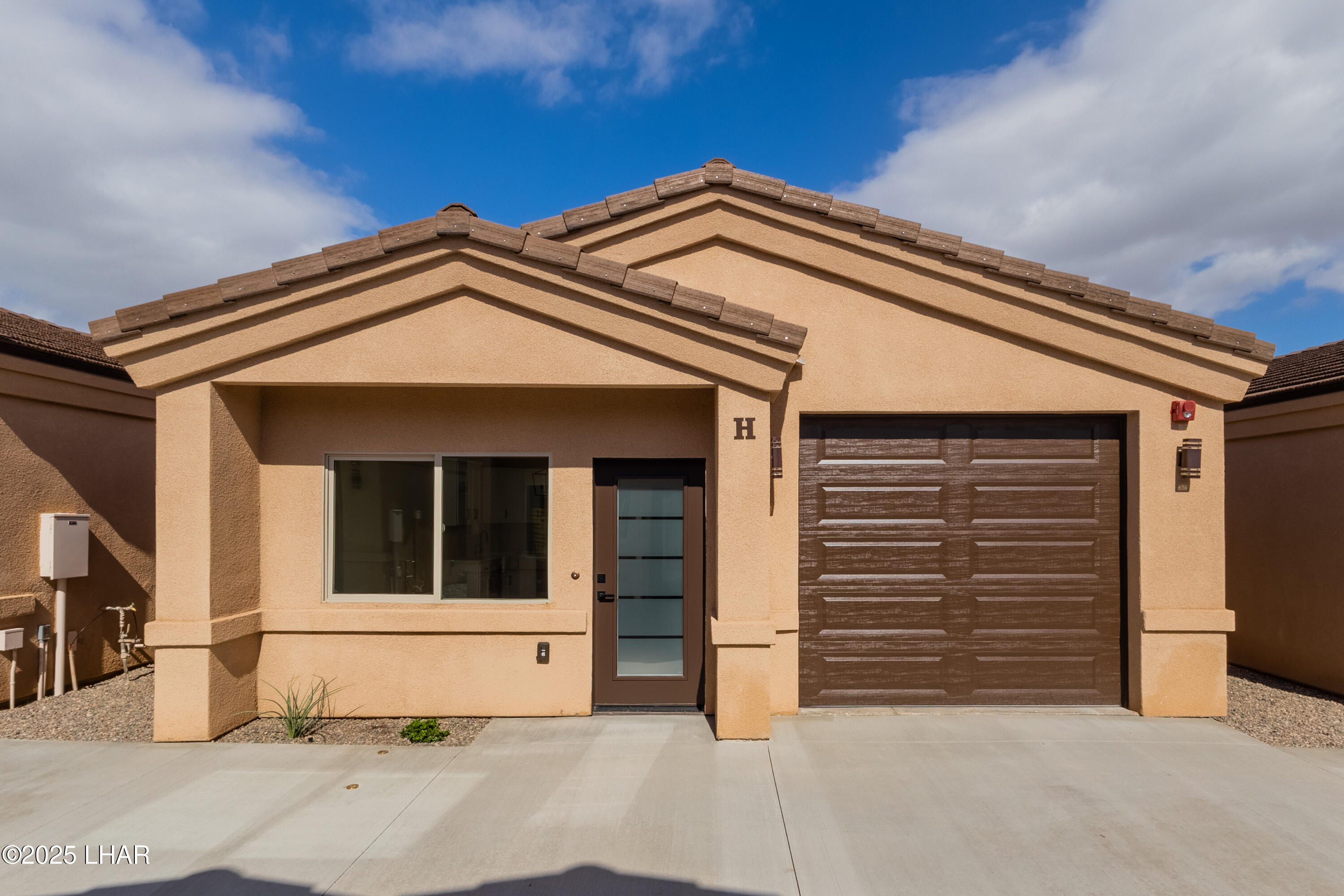 2778 Mcculloch Blvd N H Property Photo 1