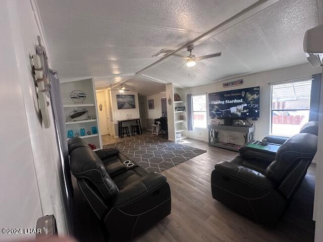 10599 Cove Ave Property Photo 4