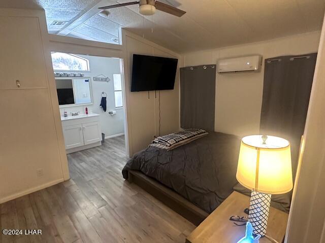 10599 Cove Ave Property Photo 5