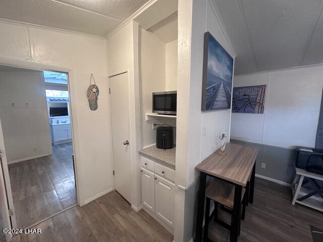 10599 Cove Ave Property Photo 9