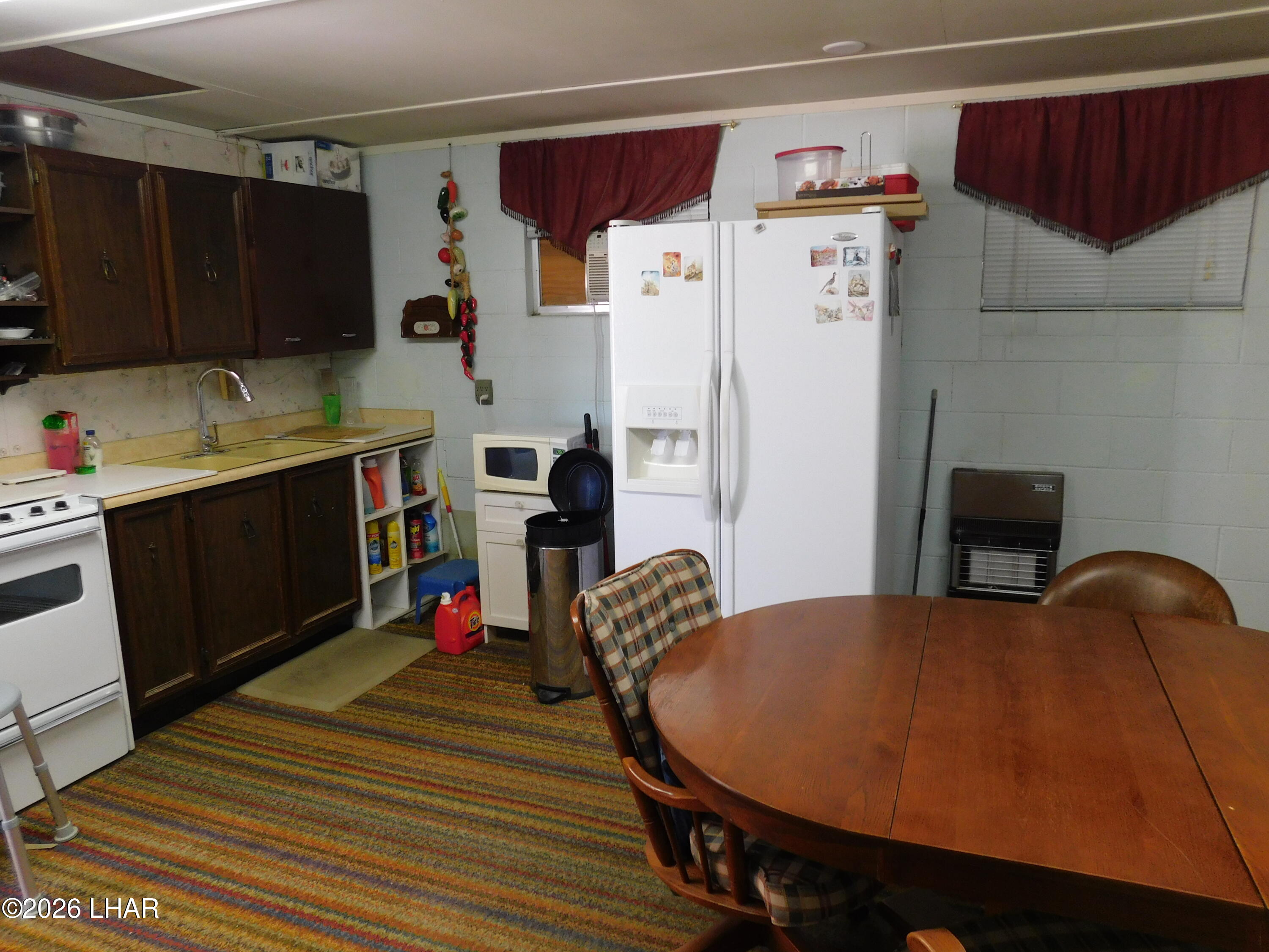 1040 W Pyramid St Property Photo 12