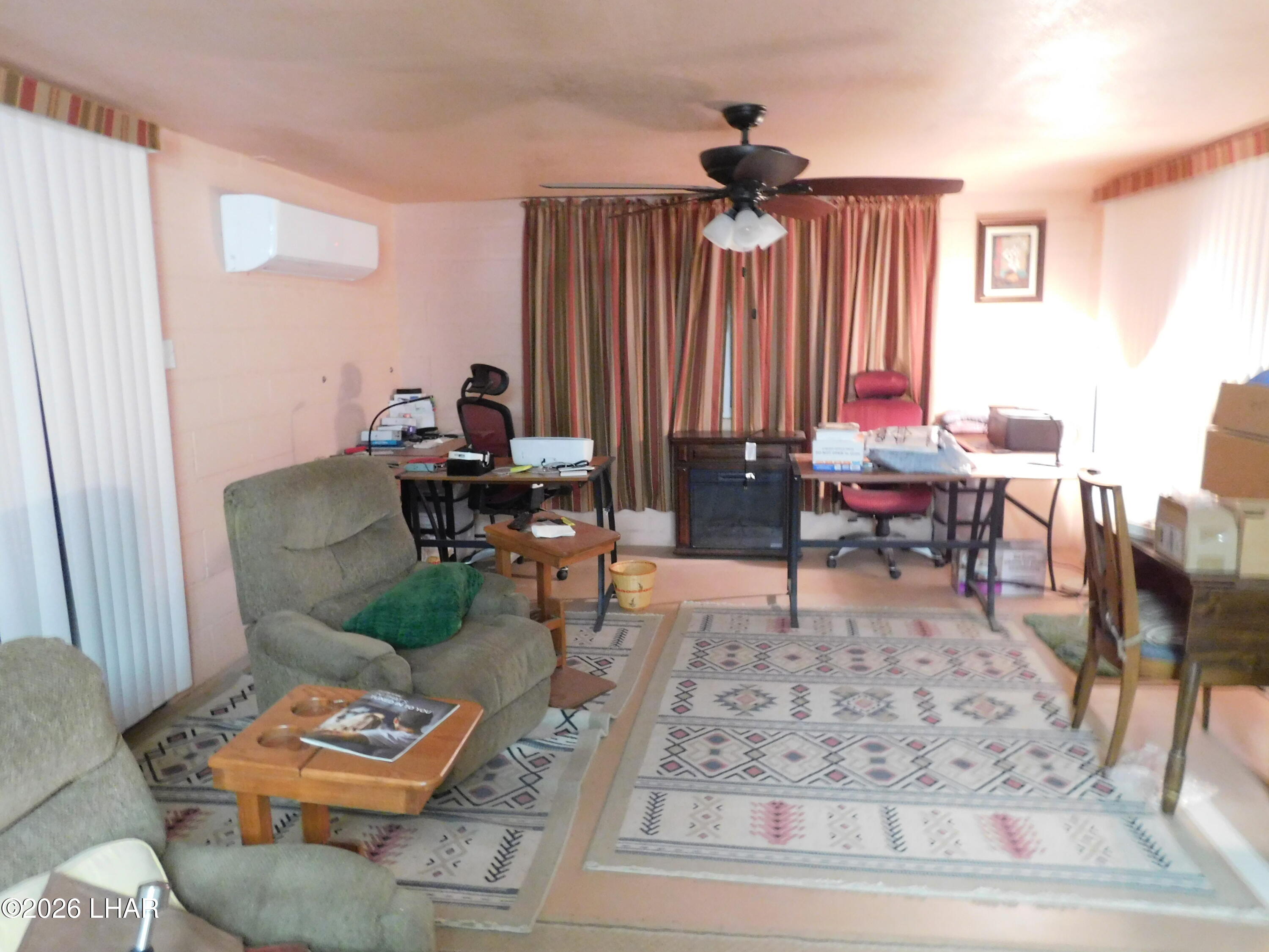 1040 W Pyramid St Property Photo 16