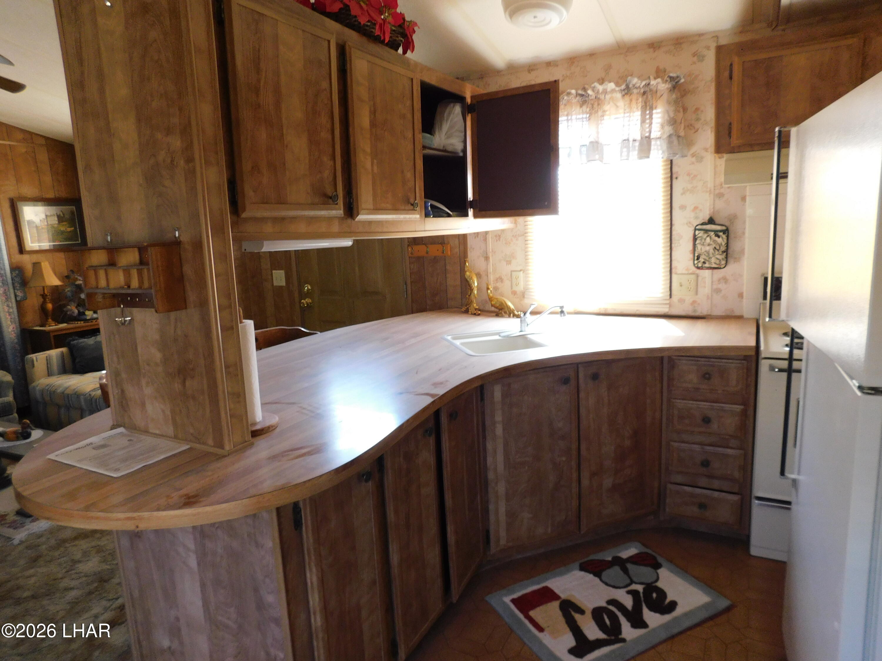 1040 W Pyramid St Property Photo 31