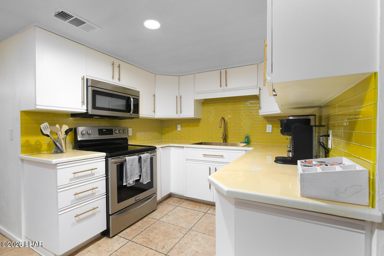 2906 Castaway Dr Property Photo 19