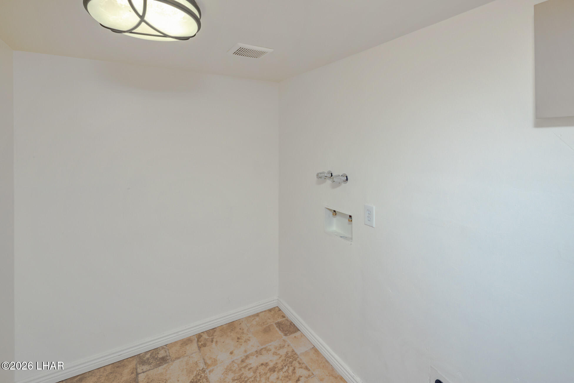 2006 Jamaica Blvd S Property Photo 10