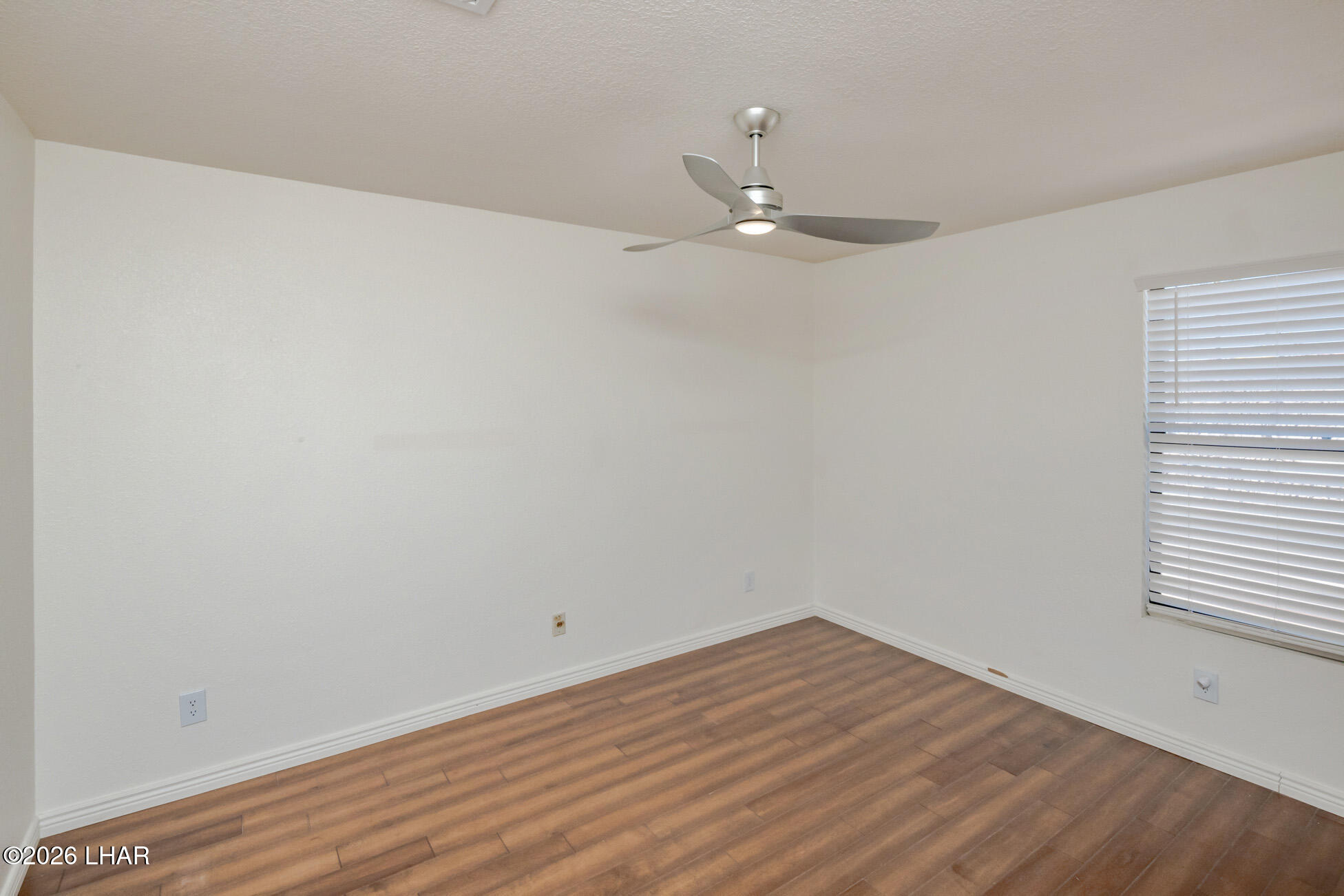 2006 Jamaica Blvd S Property Photo 12