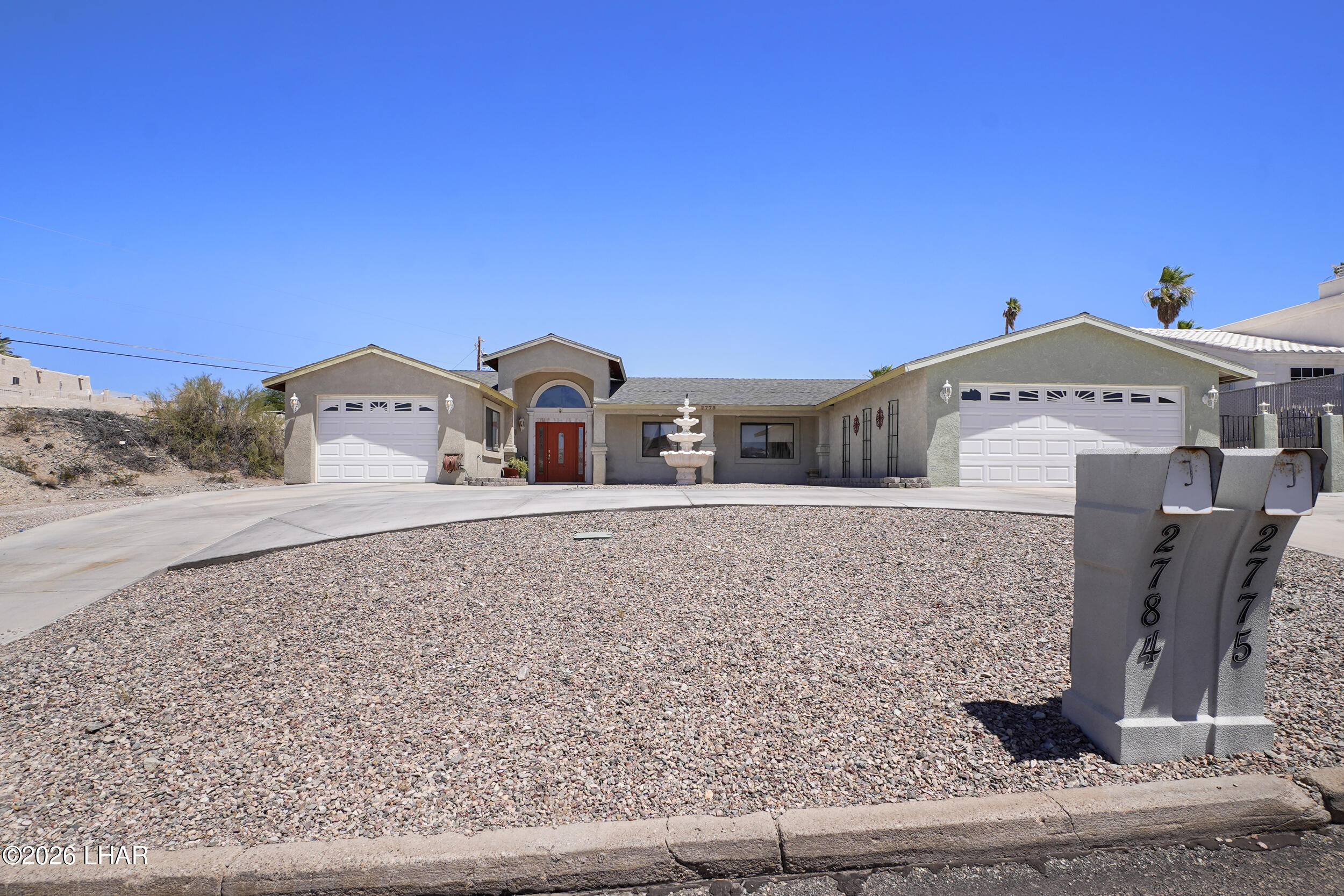 2775 Briarcrest Dr Property Photo 2