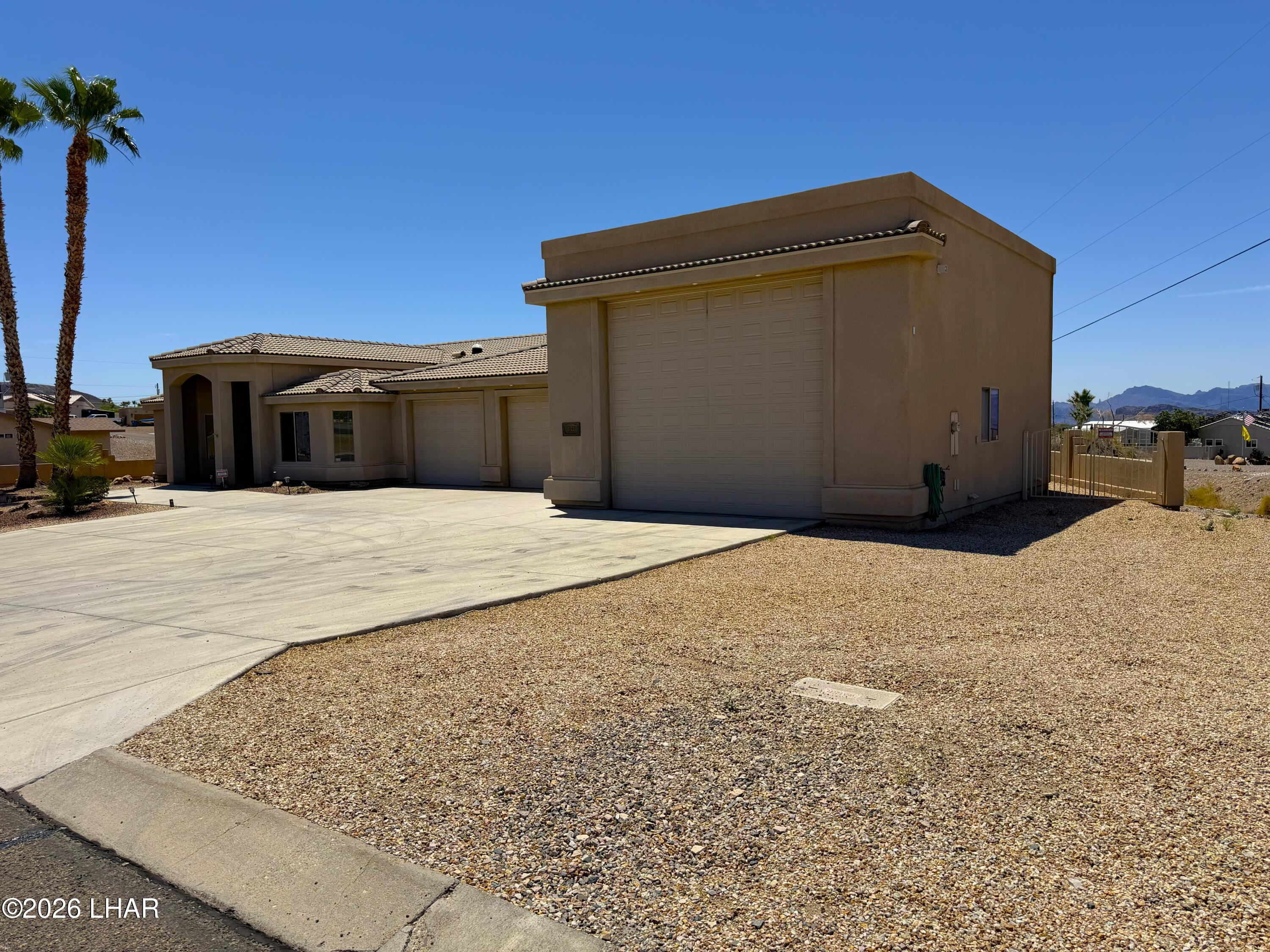 3722 Mission Way Property Photo 4