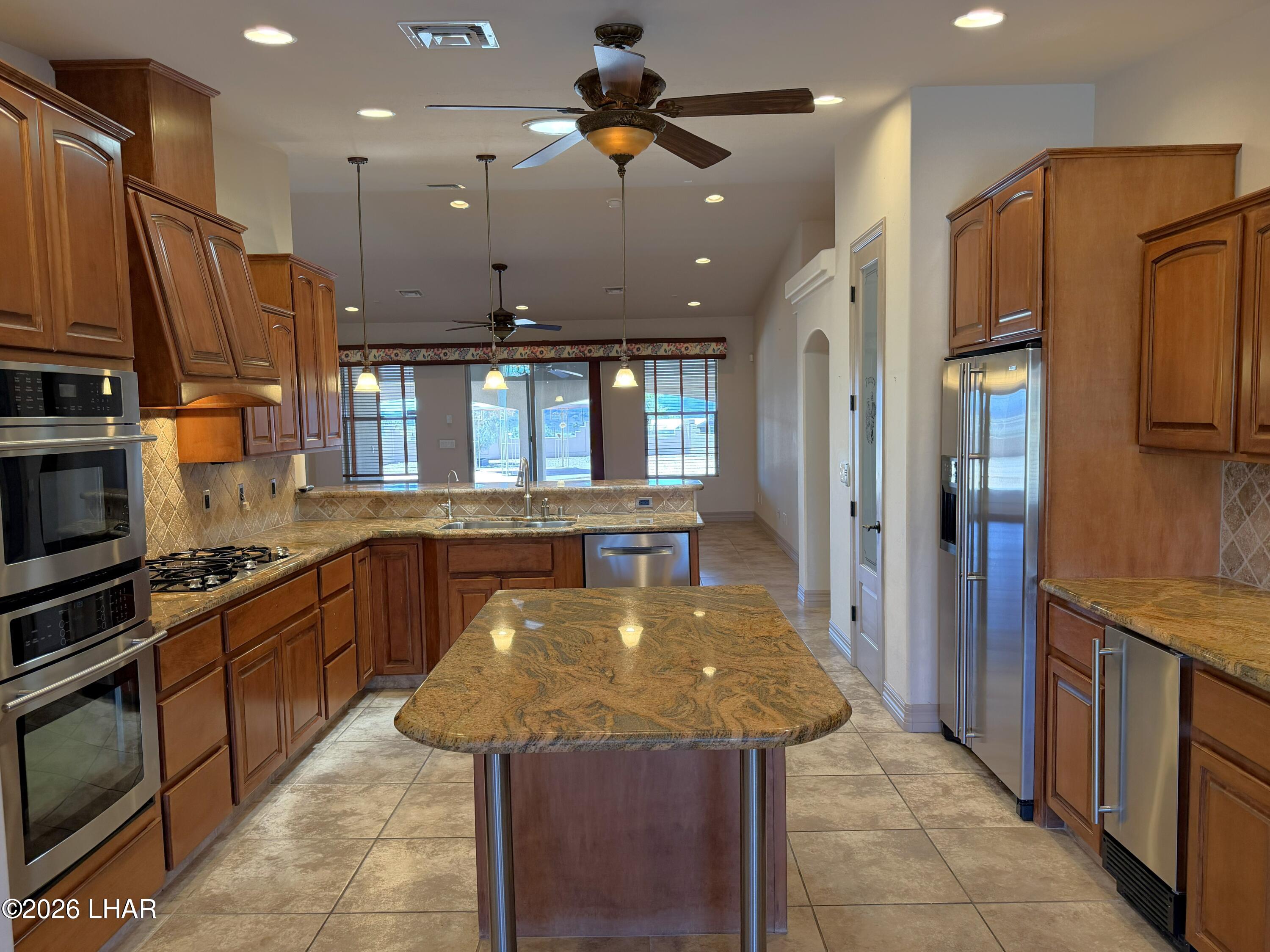 3722 Mission Way Property Photo 8