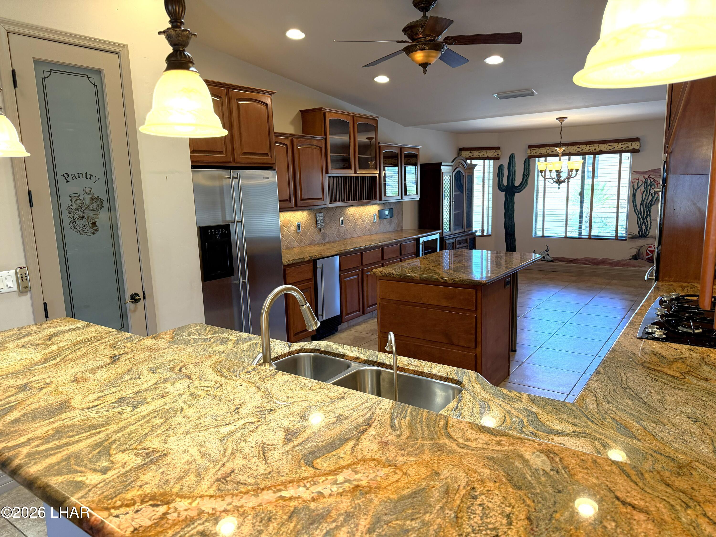 3722 Mission Way Property Photo 12