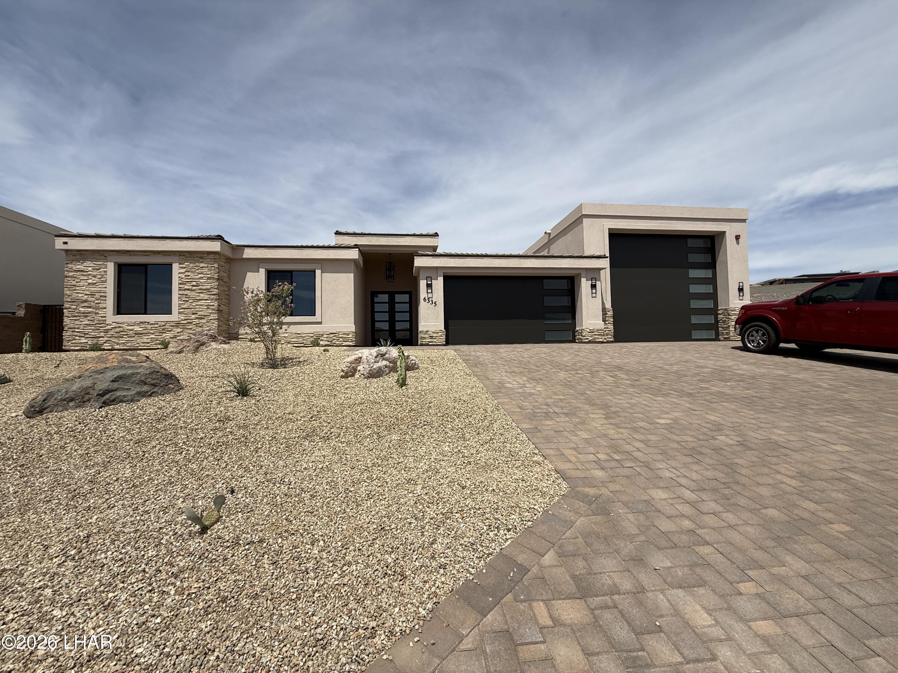 6335 Avienda De Las Colinas Property Photo 2