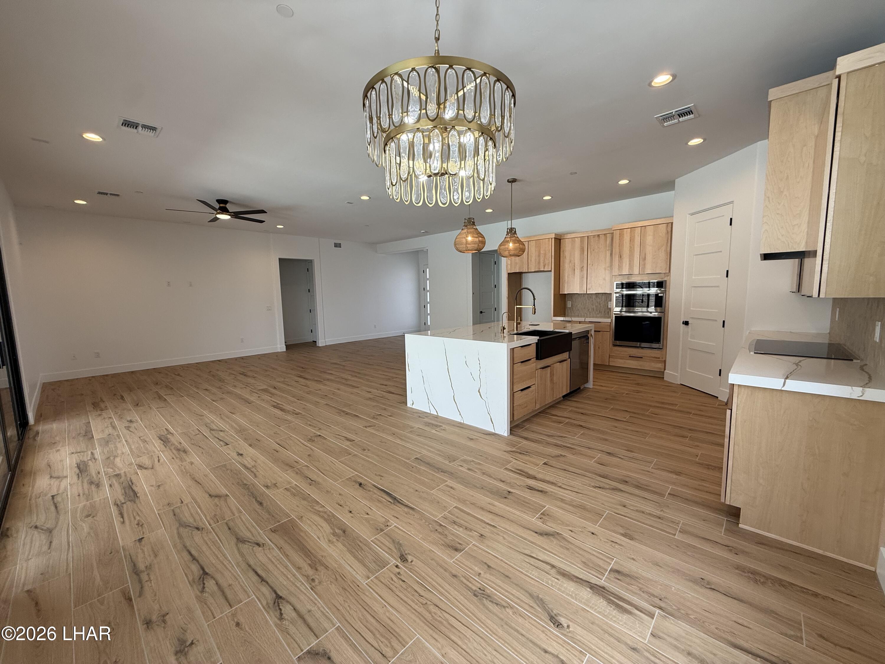 6335 Avienda De Las Colinas Property Photo 5