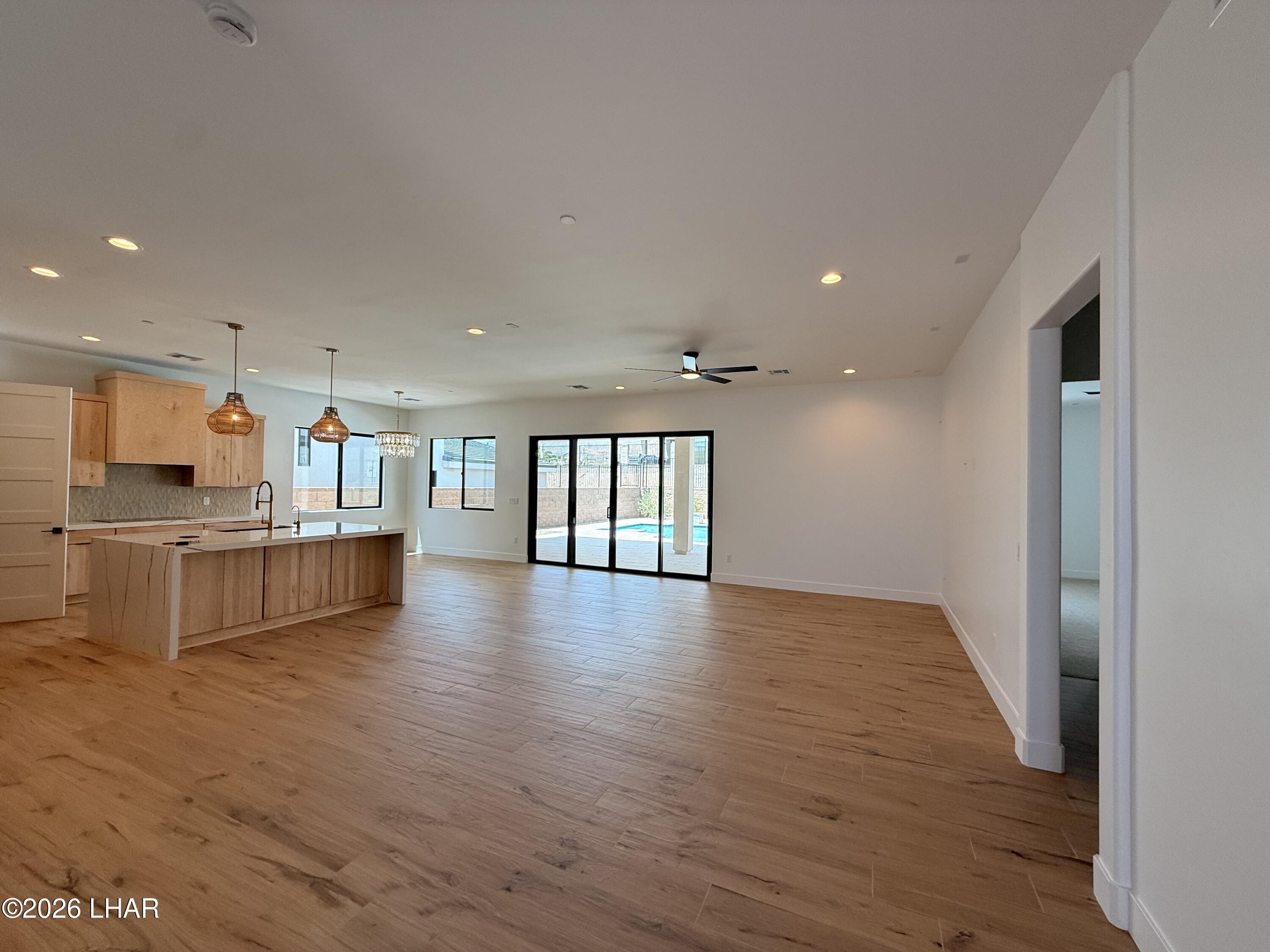 6335 Avienda De Las Colinas Property Photo 20