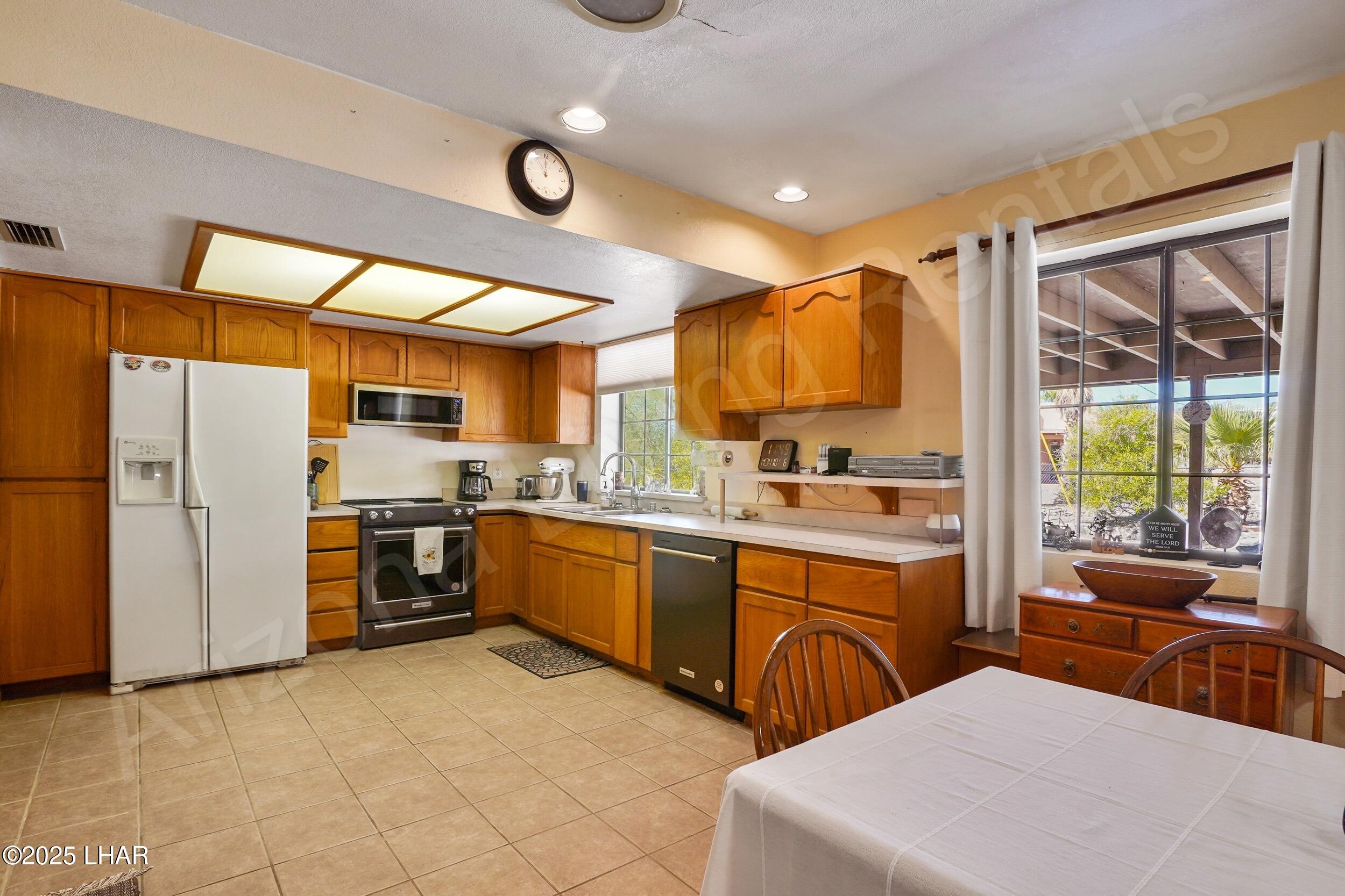 3545 Chemehuevi Blvd Property Photo 7