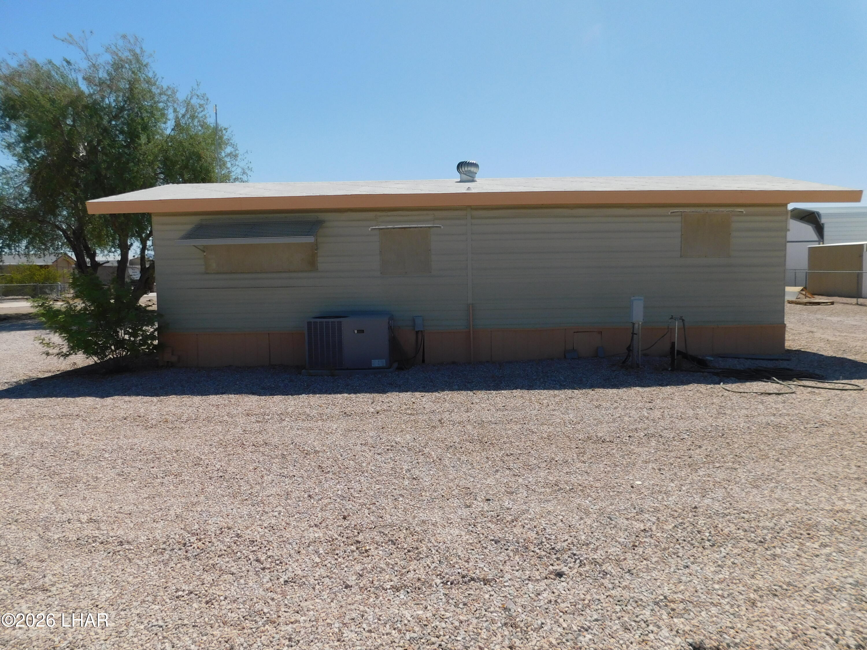 691 W Comanche Dr Property Photo 7