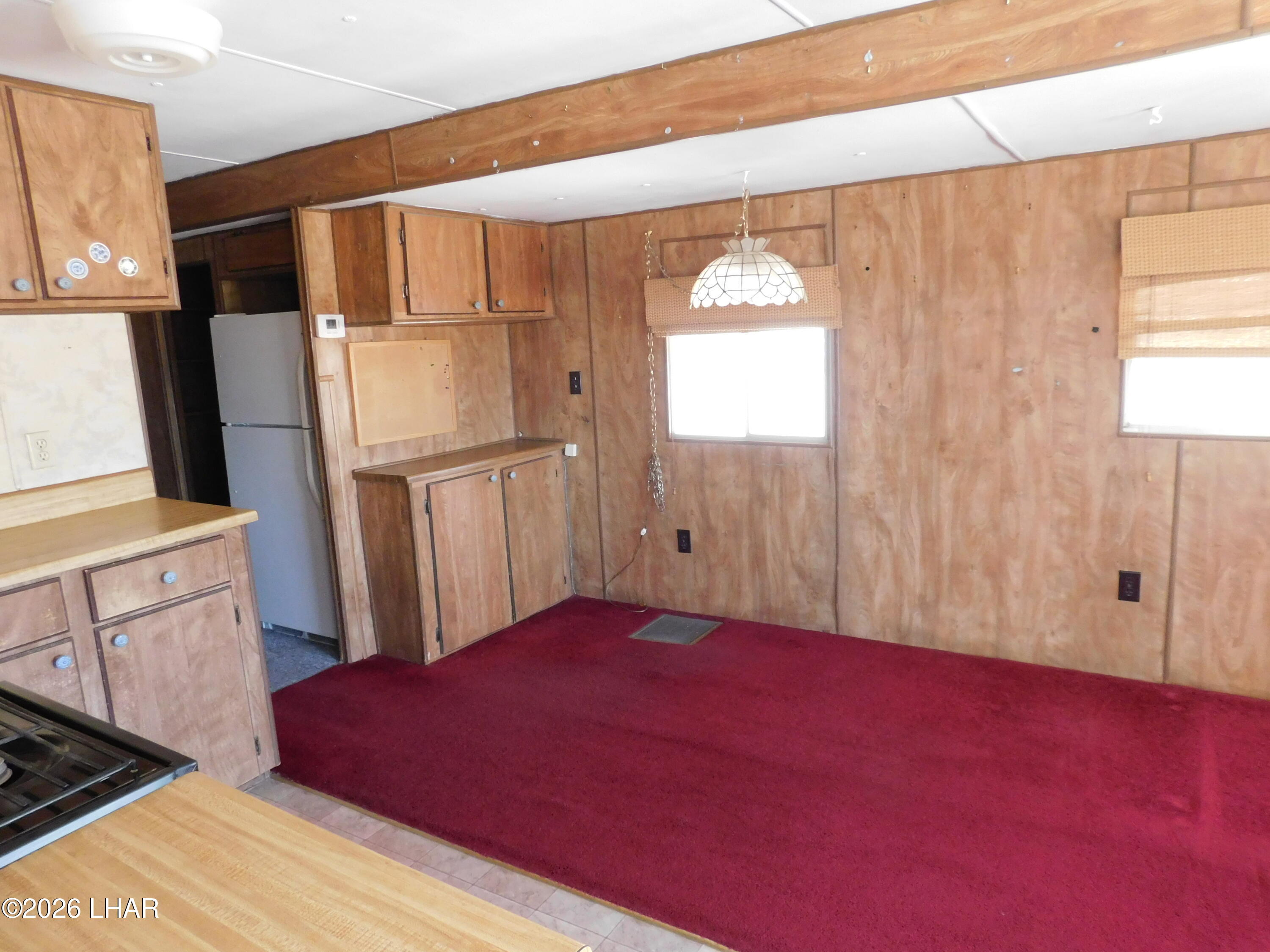 691 W Comanche Dr Property Photo 12