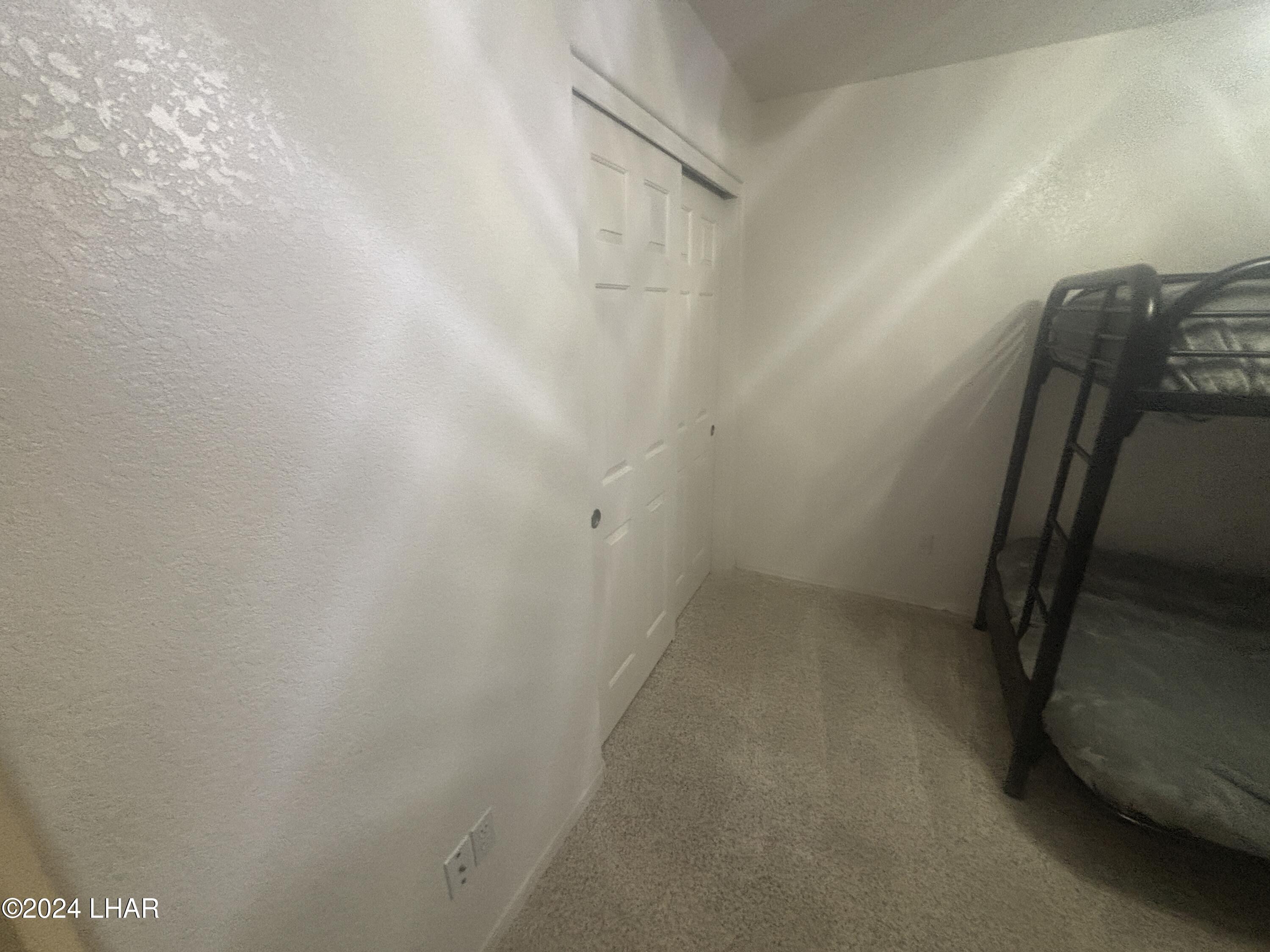 140 Lafayette Ln Property Photo 23