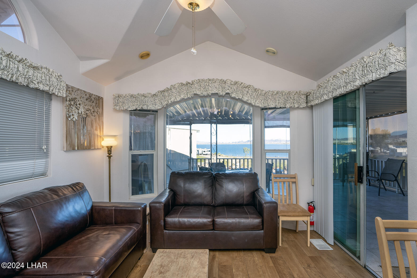 1534 Beachcomber Blvd L4 Property Photo 10