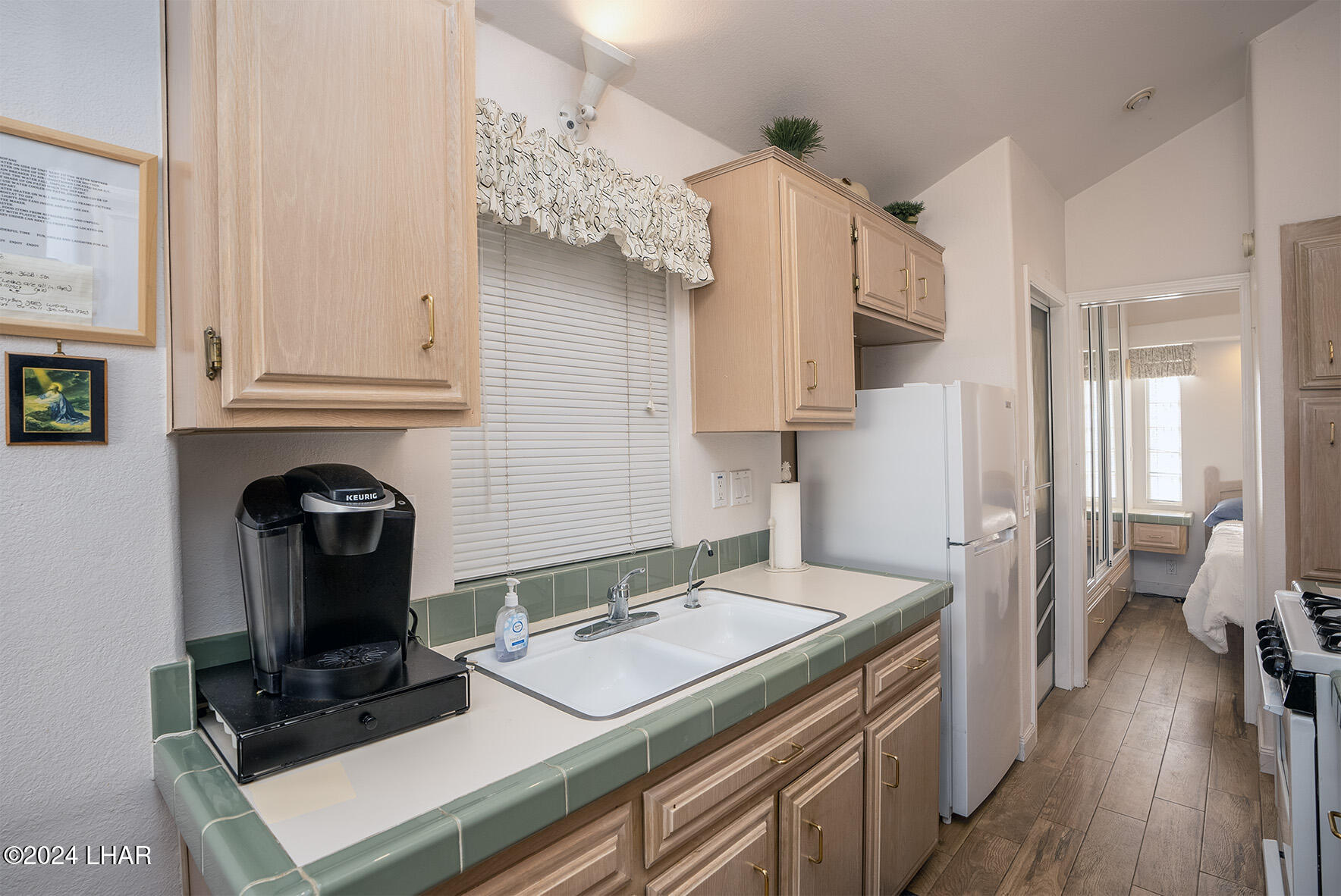 1534 Beachcomber Blvd L4 Property Photo 16
