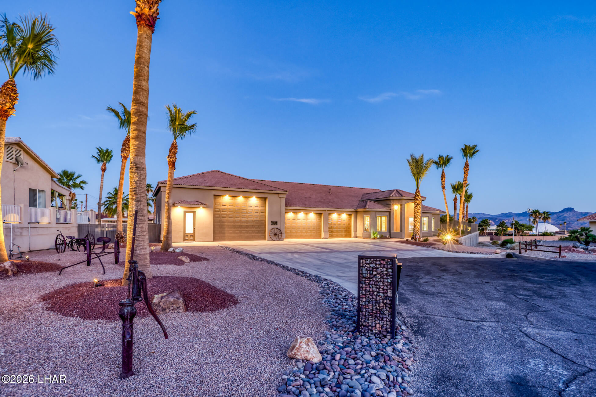 659 Plaza Laredo Property Photo 3
