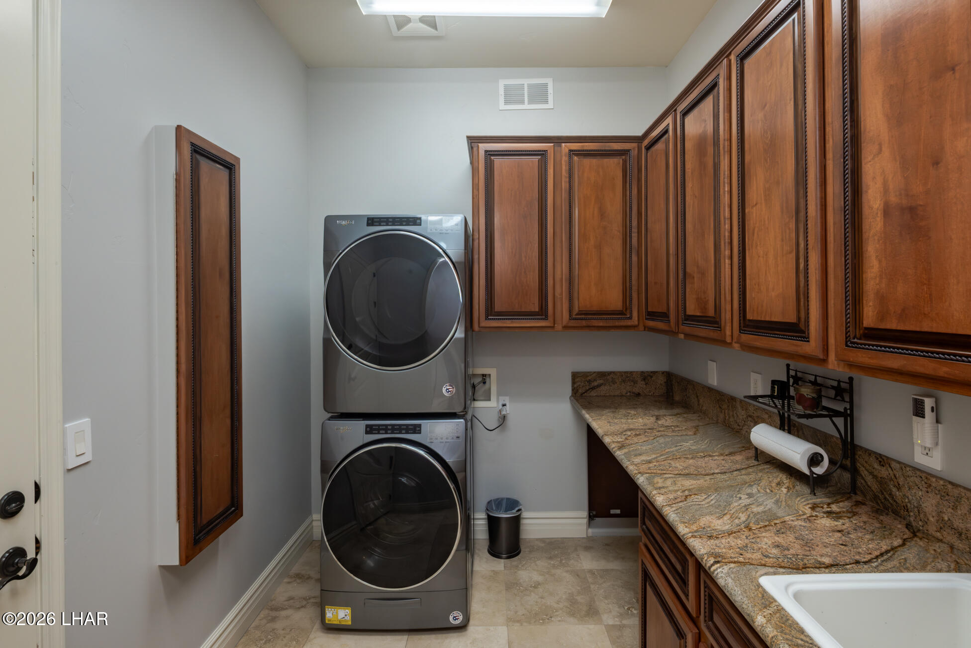 659 Plaza Laredo Property Photo 93