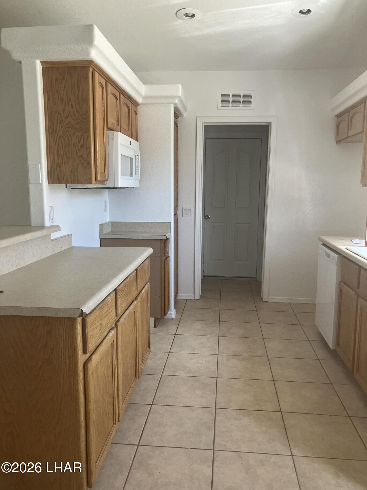 3560 Tomahawk Dr 101 Property Photo 2