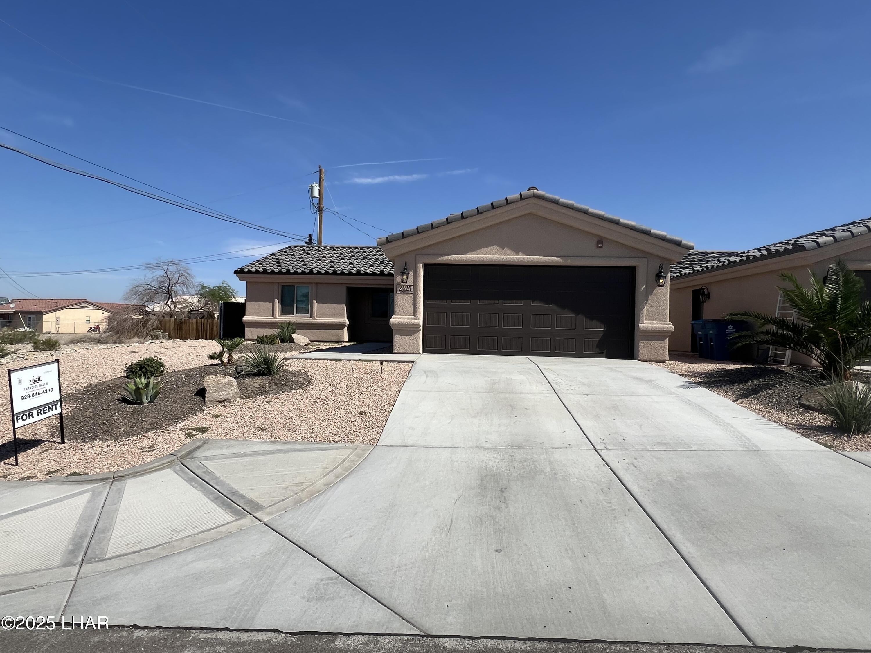 2425 Cloverlawn Dr 101 Property Photo 1