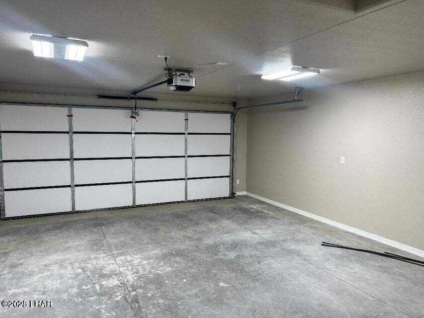 2425 Cloverlawn Dr 101 Property Photo 17
