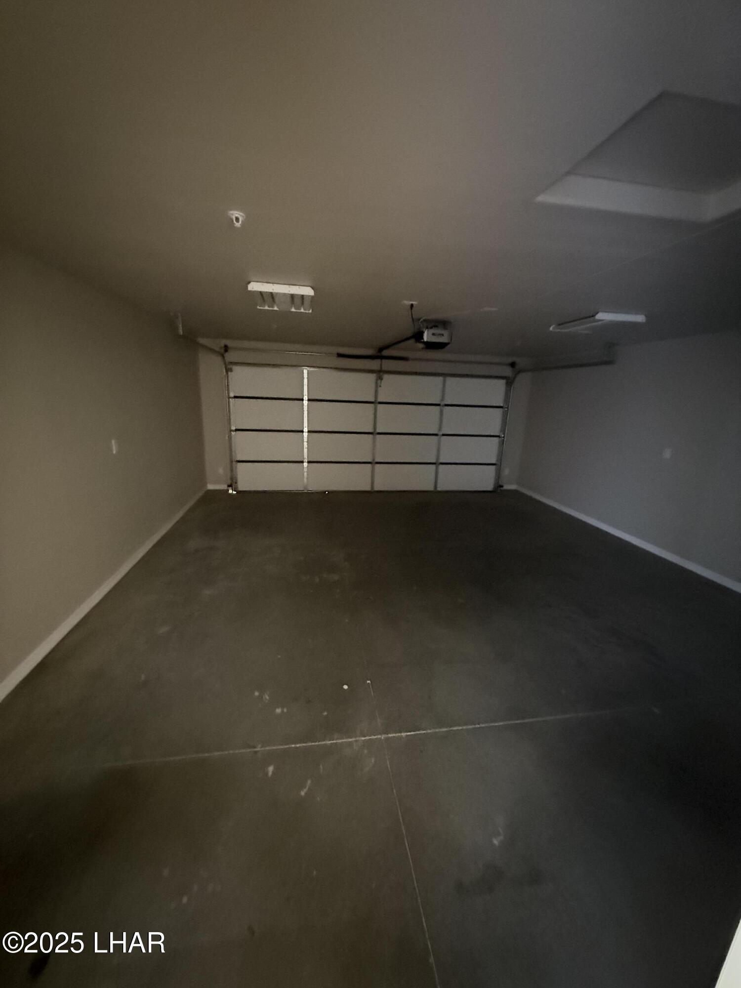 2425 Cloverlawn Dr 101 Property Photo 22