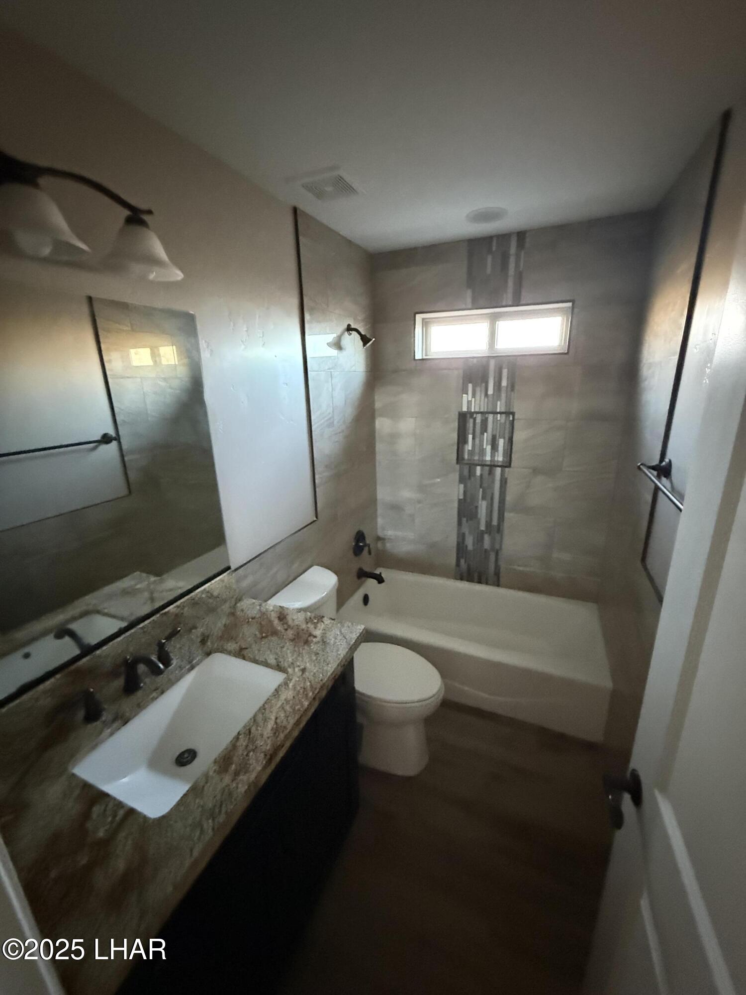 2425 Cloverlawn Dr 101 Property Photo 30