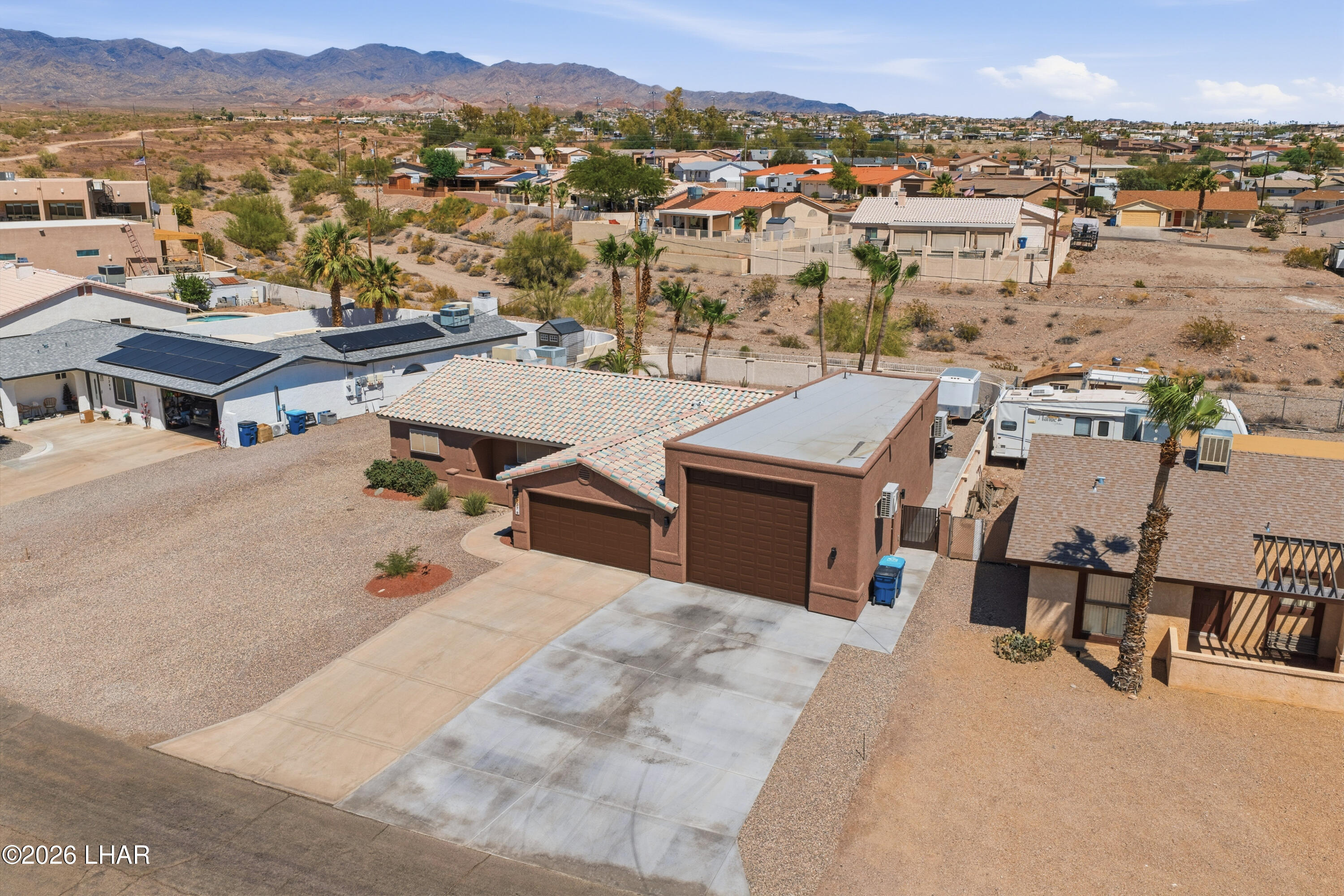 2376 Catamaran Dr Property Photo 4