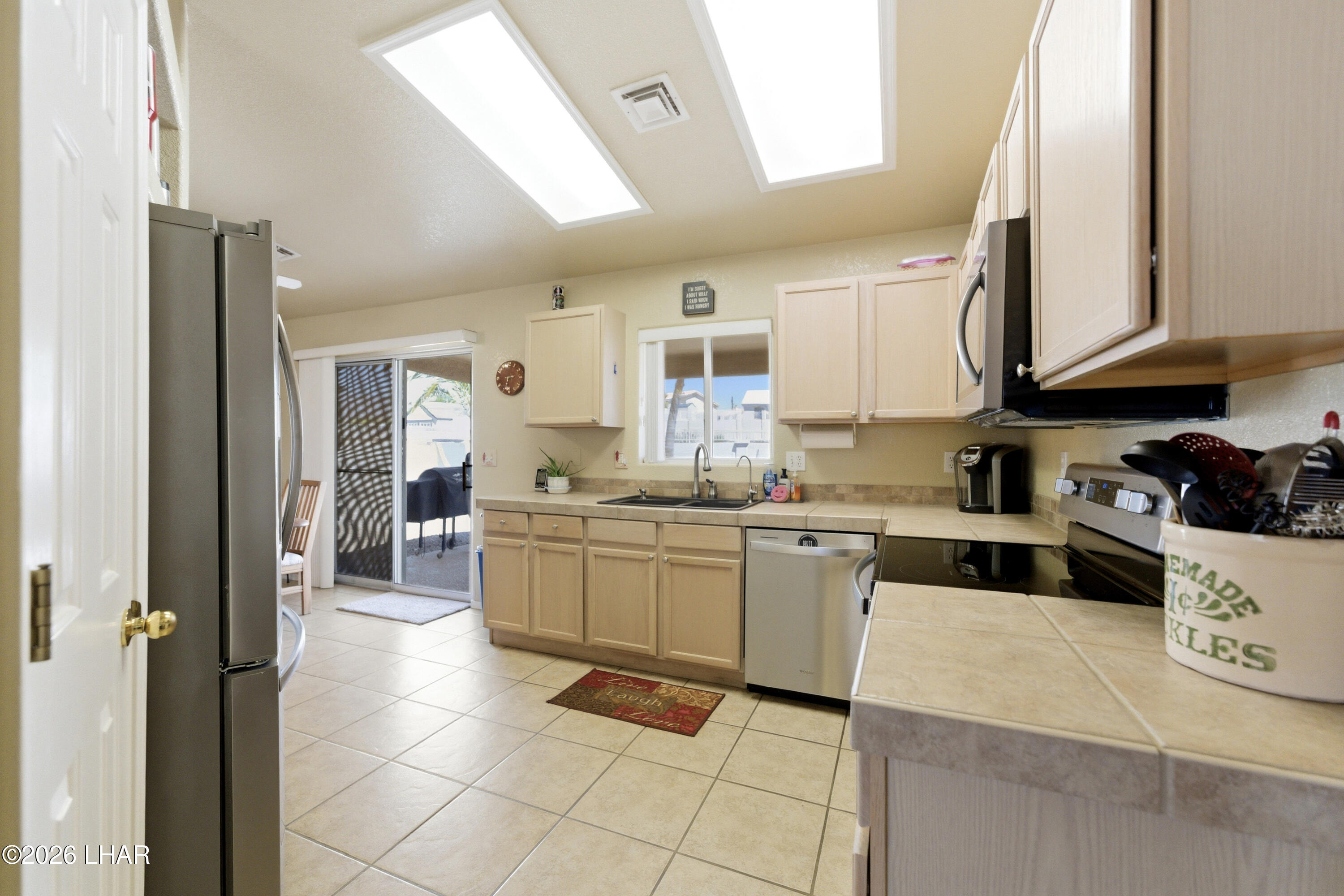 2376 Catamaran Dr Property Photo 15