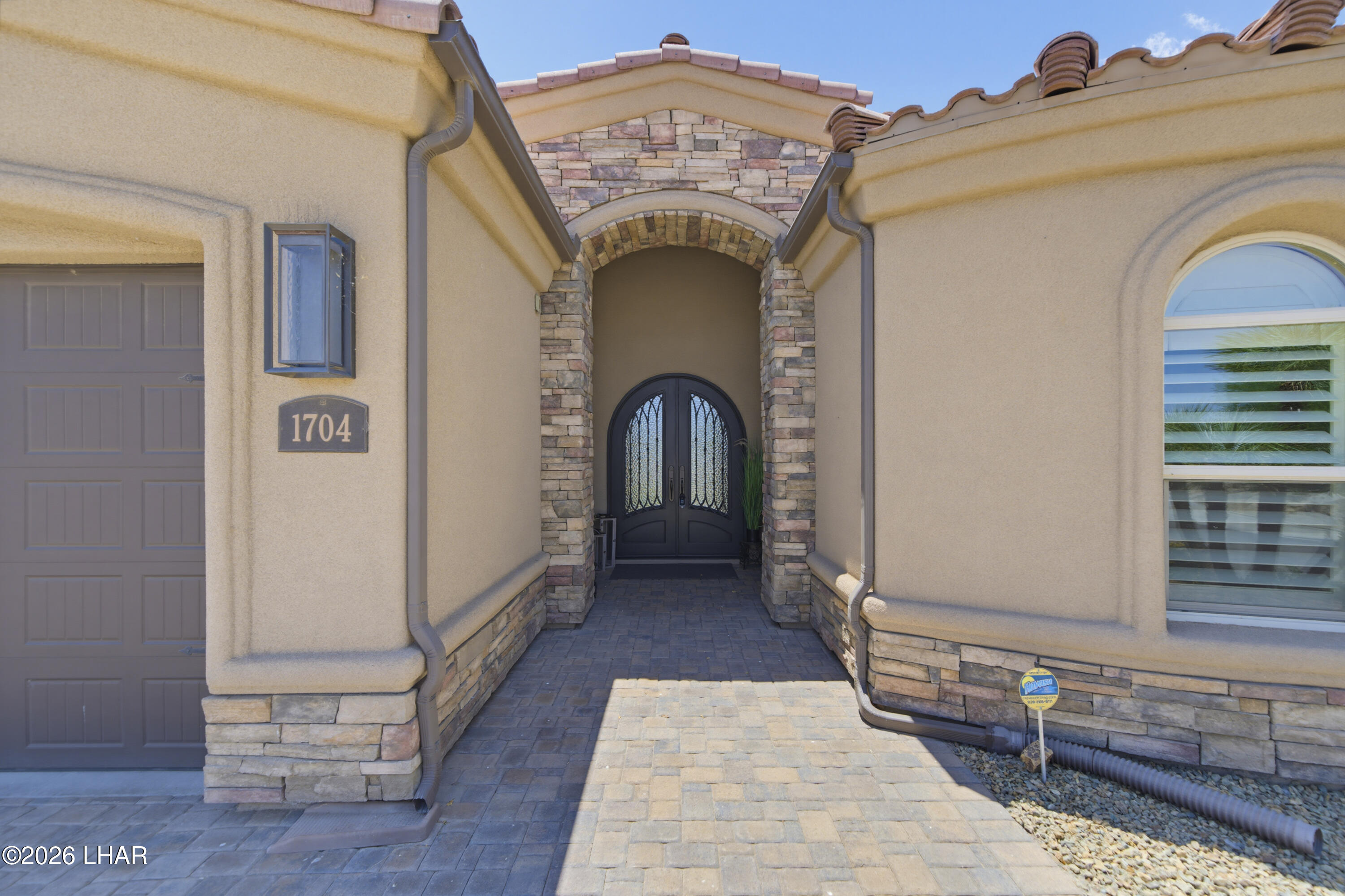 1704 Sailing Hawks Dr Property Photo 9