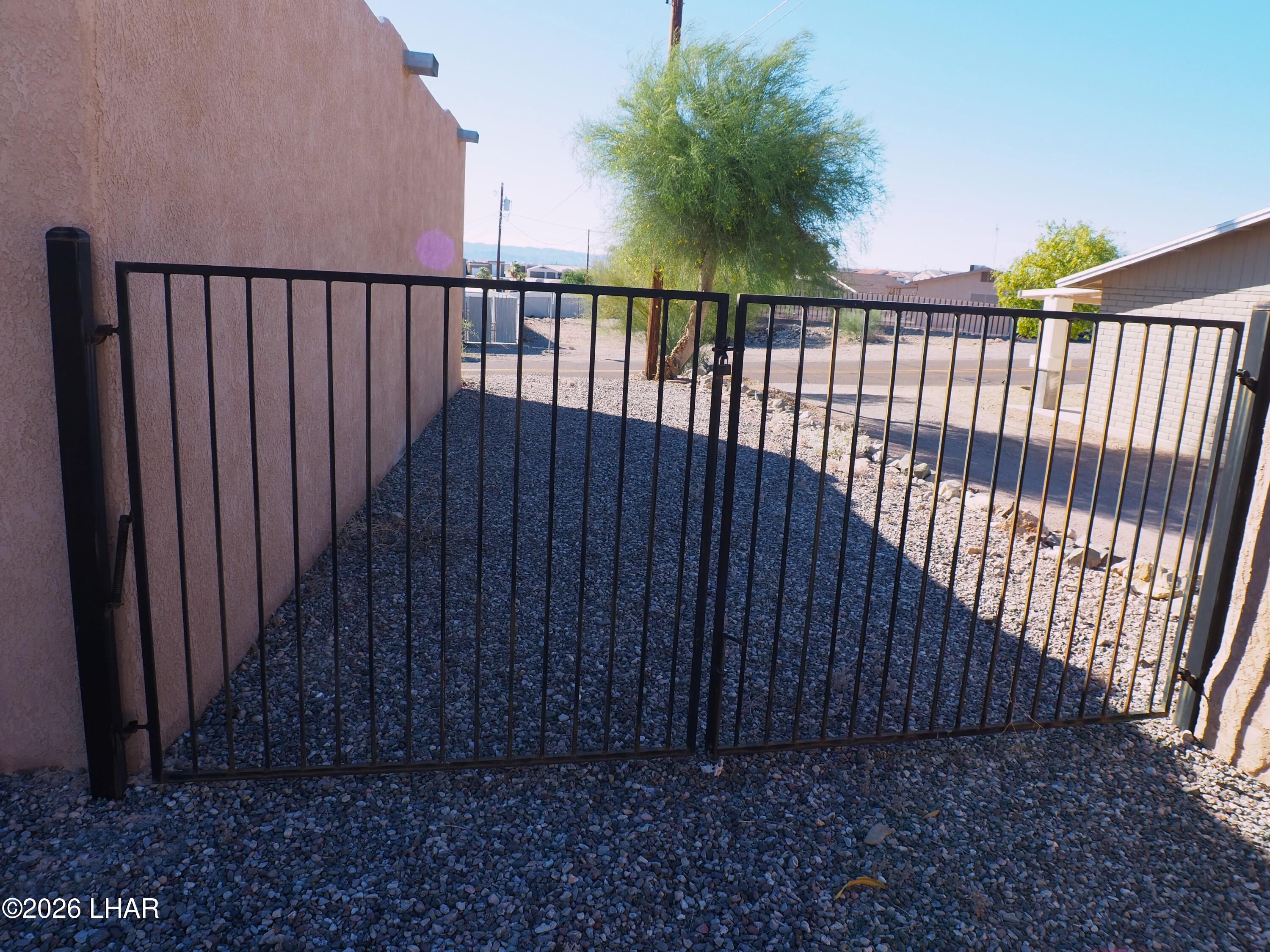 1940 Papago Dr Property Photo 6