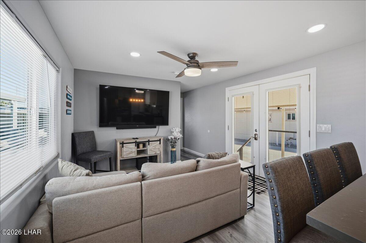 601 Beachcomber Blvd 342 Property Photo 5