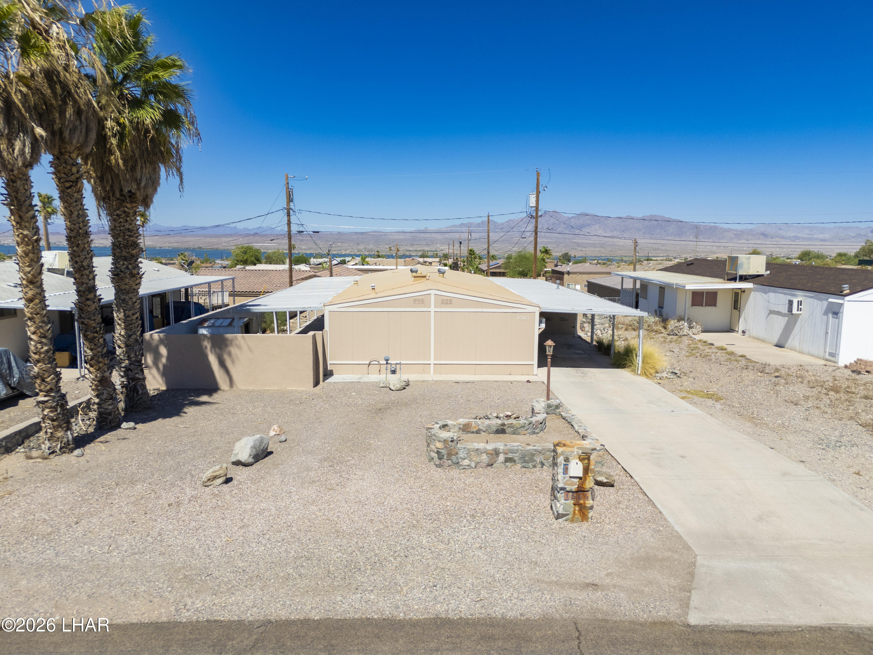 1565 Russell Dr Property Photo 2