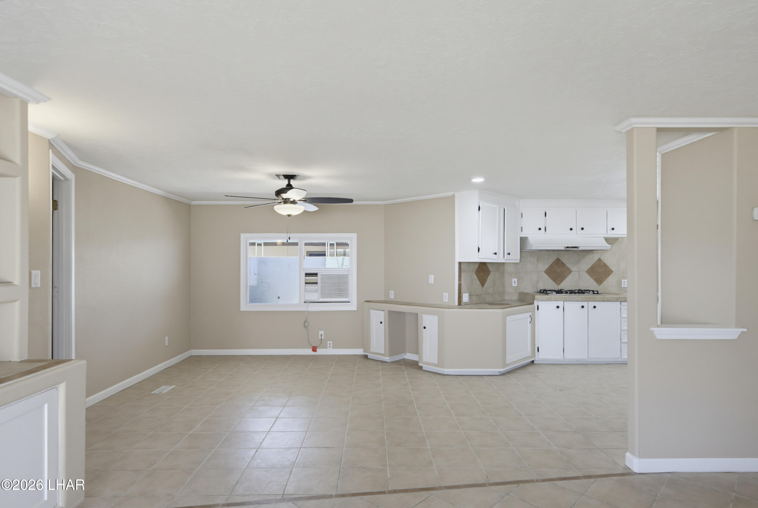 1565 Russell Dr Property Photo 8