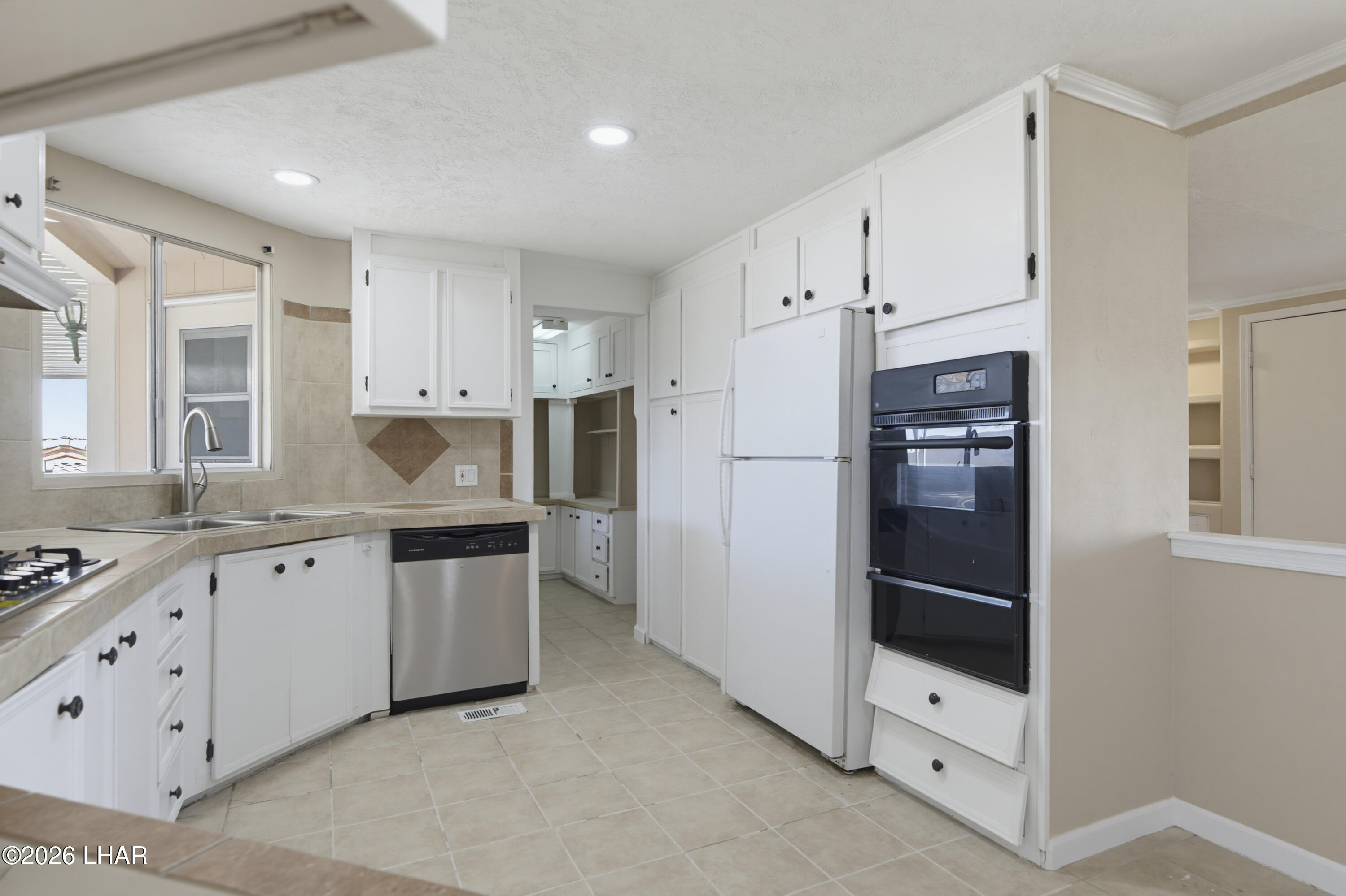 1565 Russell Dr Property Photo 17