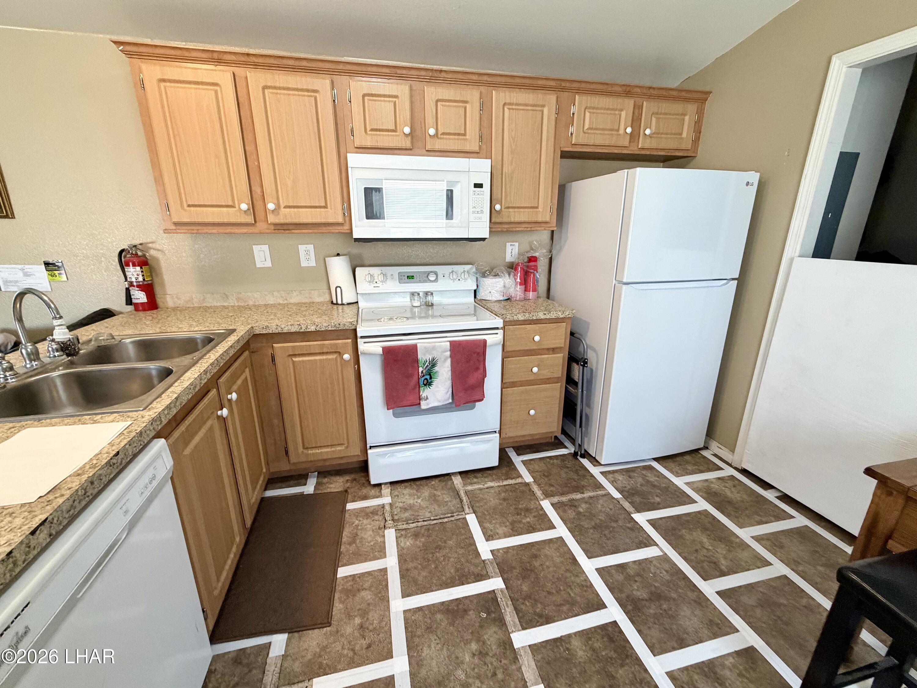 4775 E Cove Dr Property Photo 8