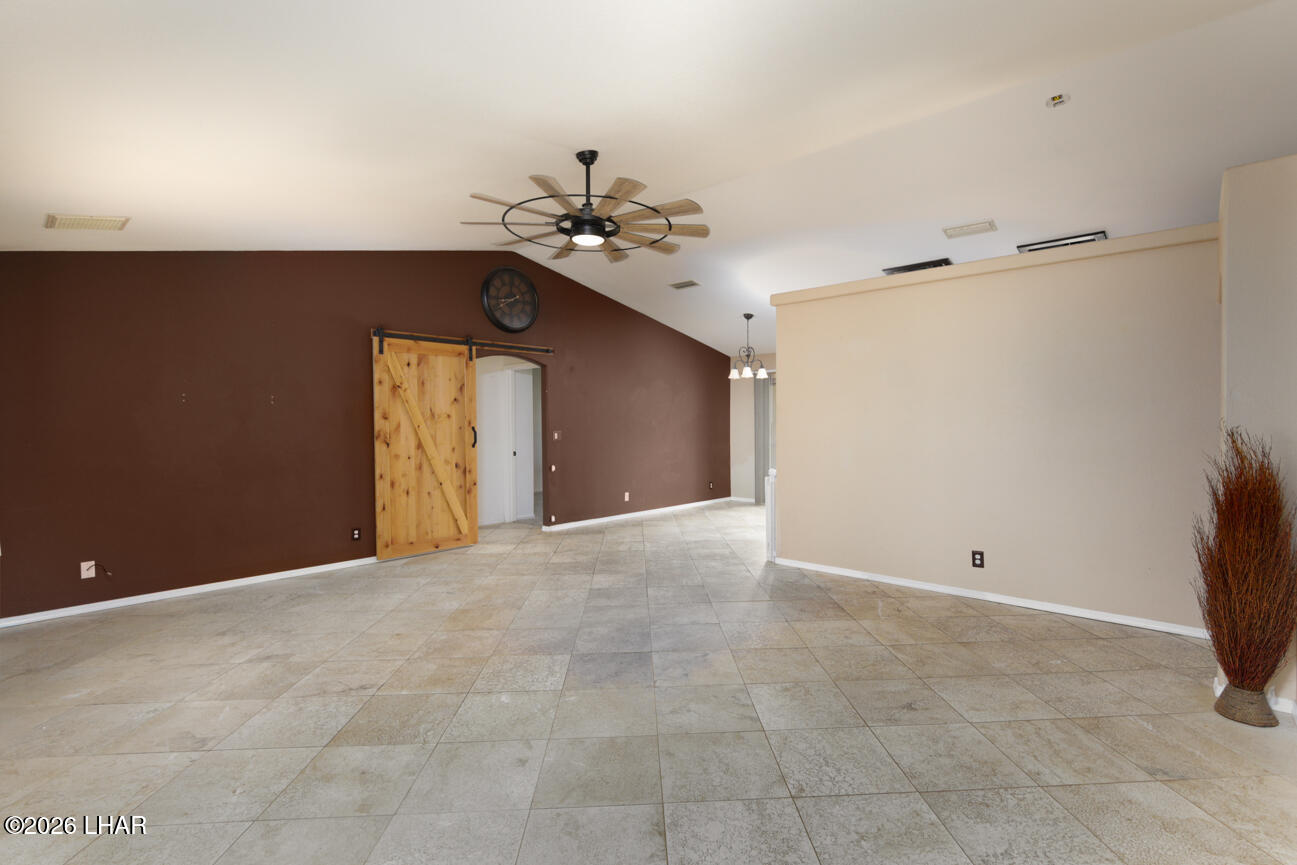 3715 Clearwater Dr Property Photo 9