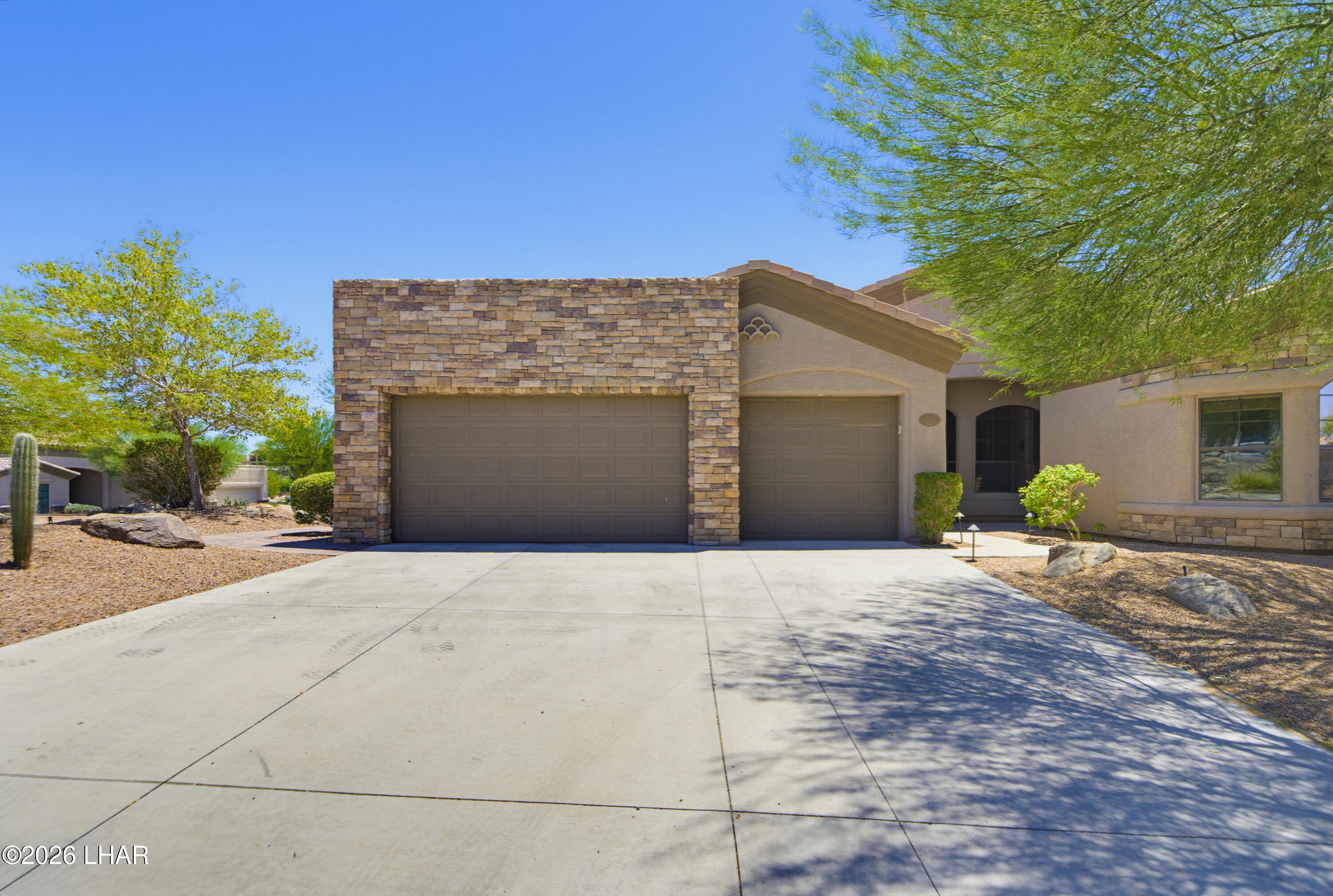 1854 E Troon Dr Property Photo 4