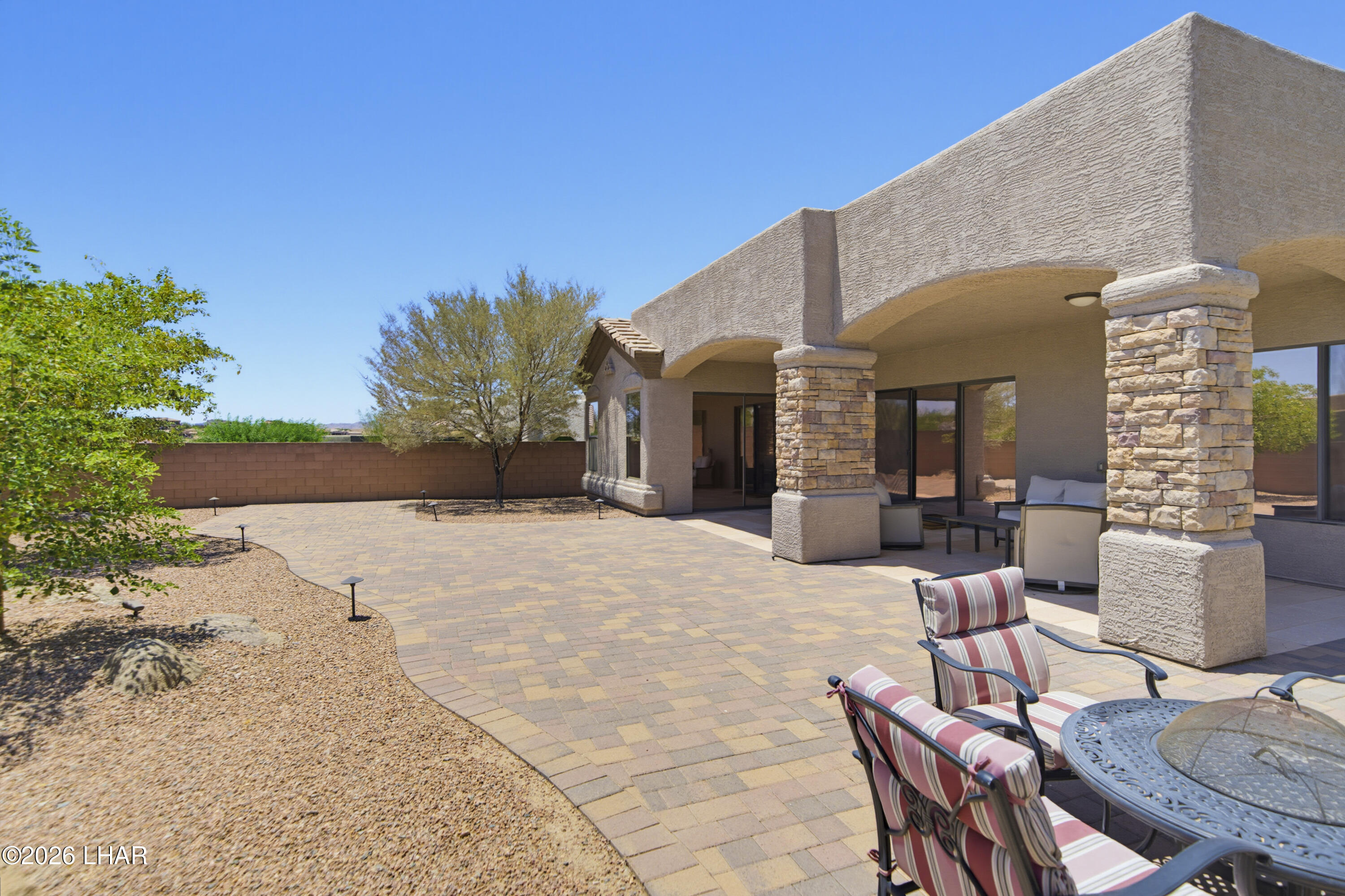 1854 E Troon Dr Property Photo 13