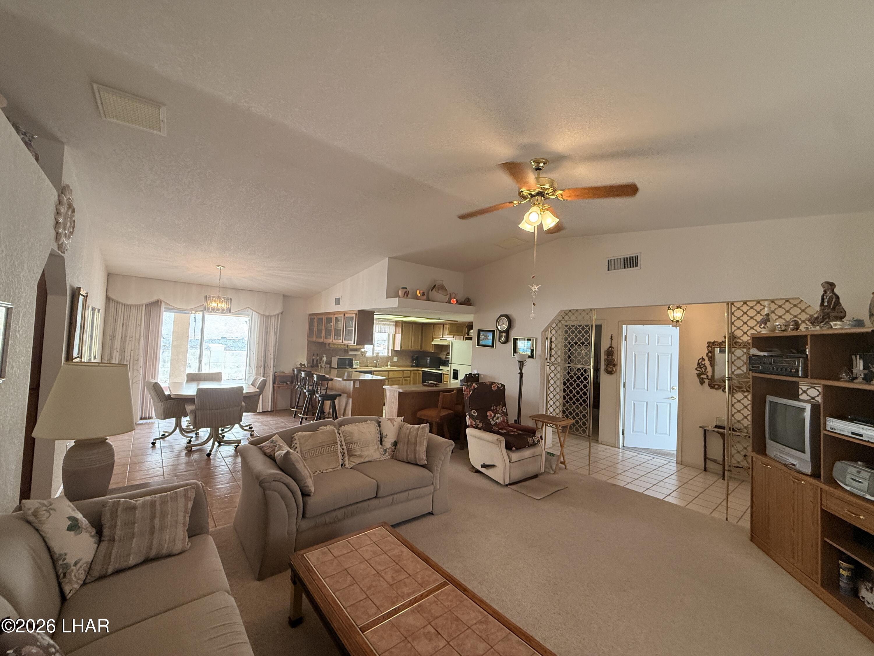 3815 Chesapeake Blvd Property Photo 6