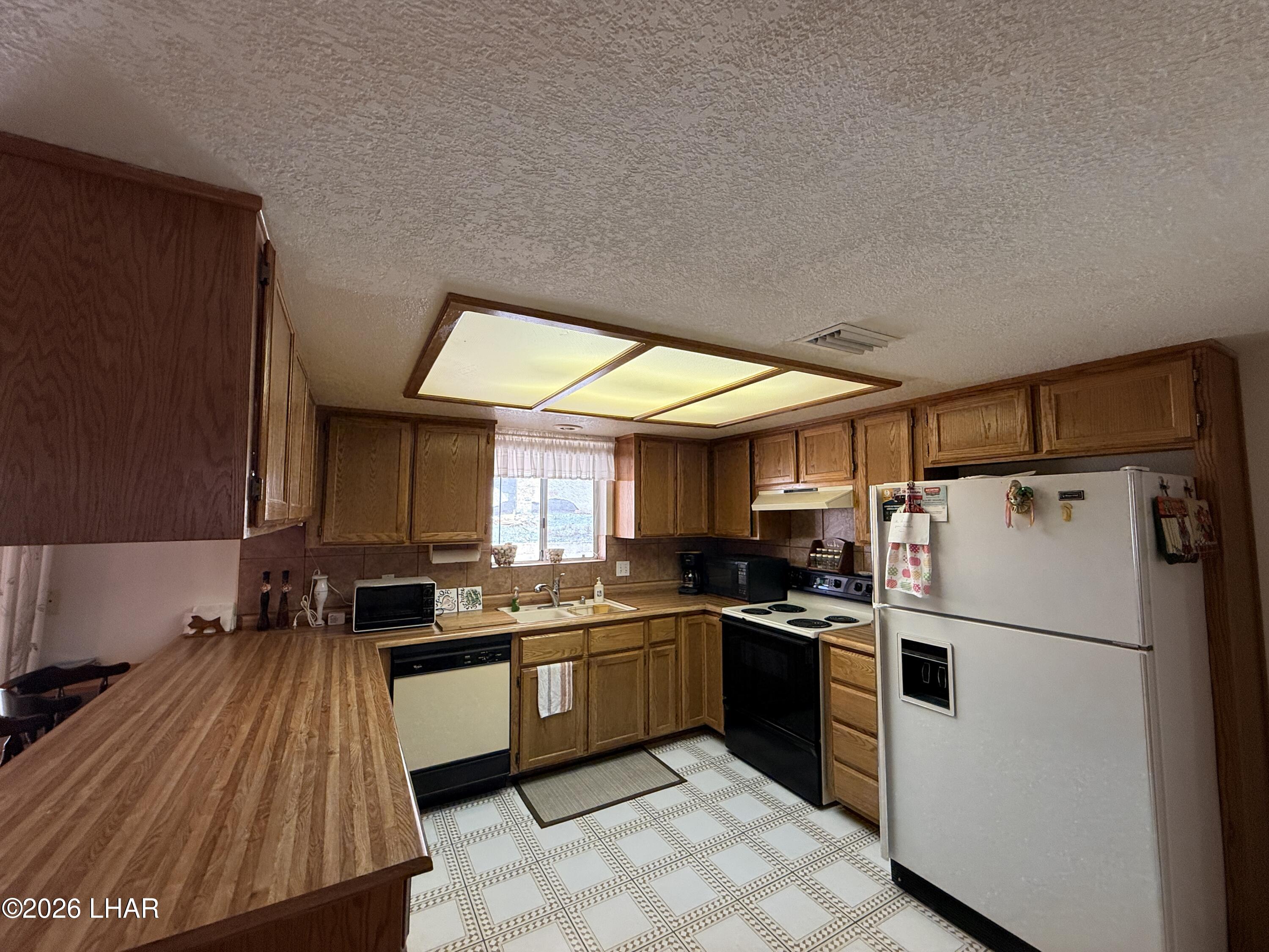 3815 Chesapeake Blvd Property Photo 25