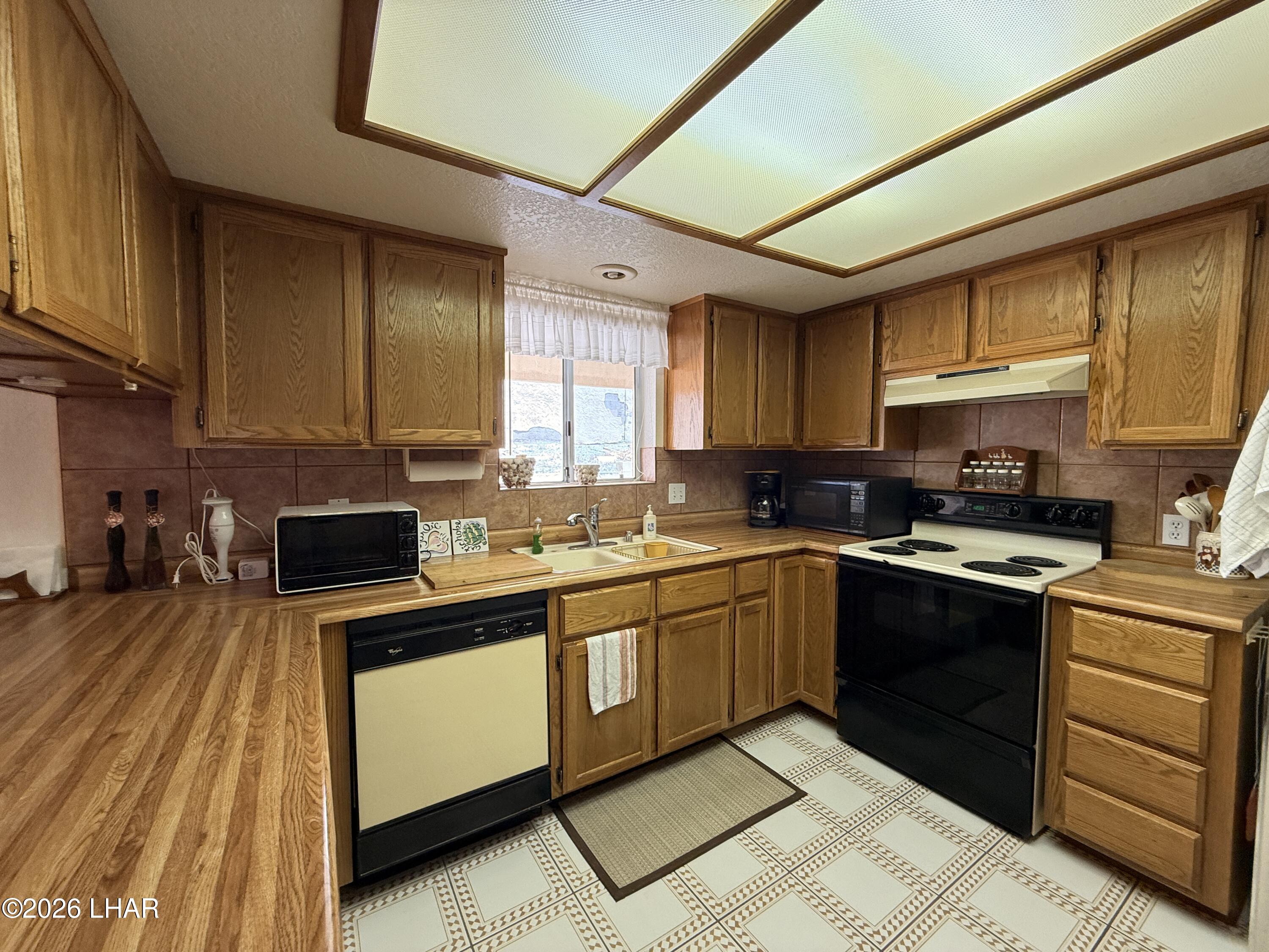 3815 Chesapeake Blvd Property Photo 26