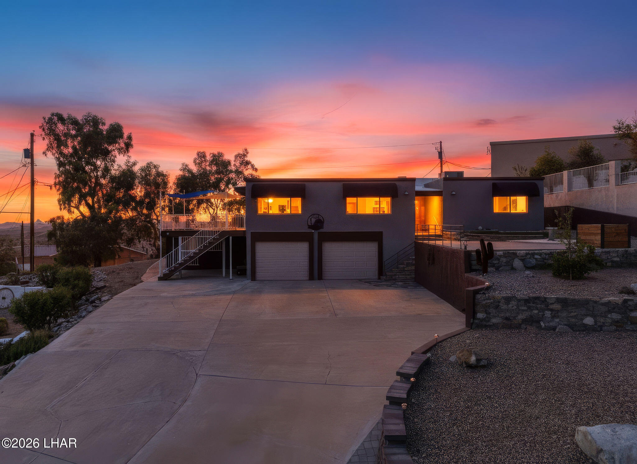 3543 Desert Rose Dr Property Photo 3