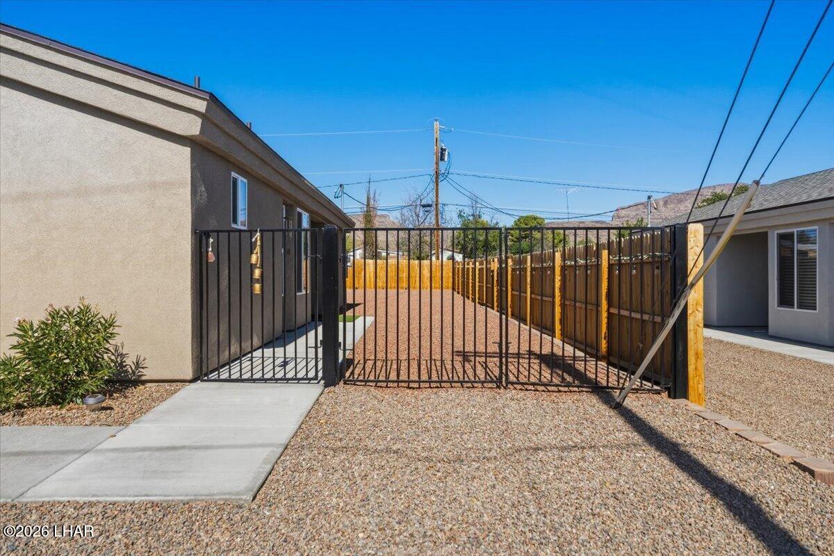 4579 N Van Nuys Rd Property Photo 4