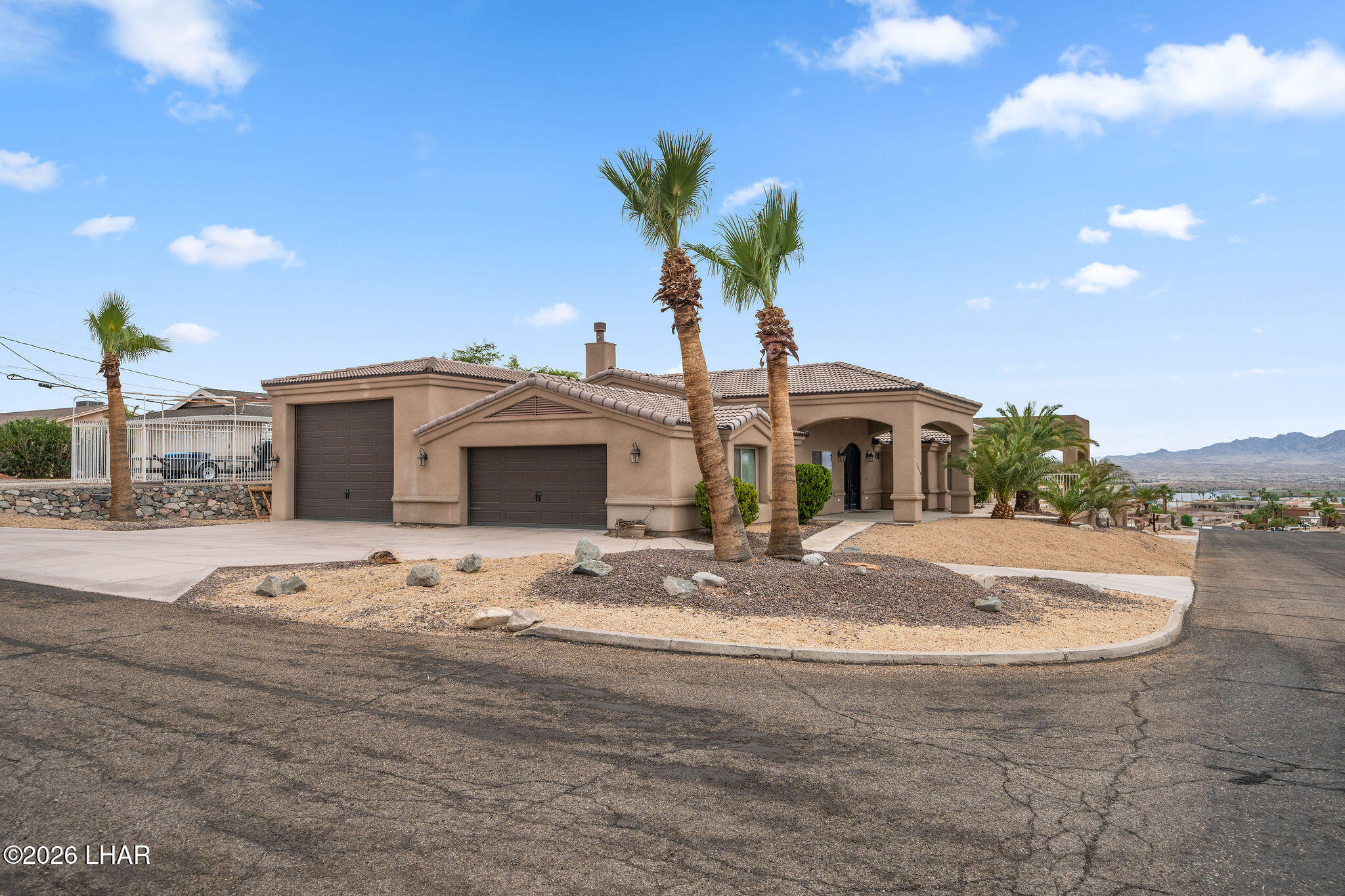 2030 Cabana Dr Property Photo 4