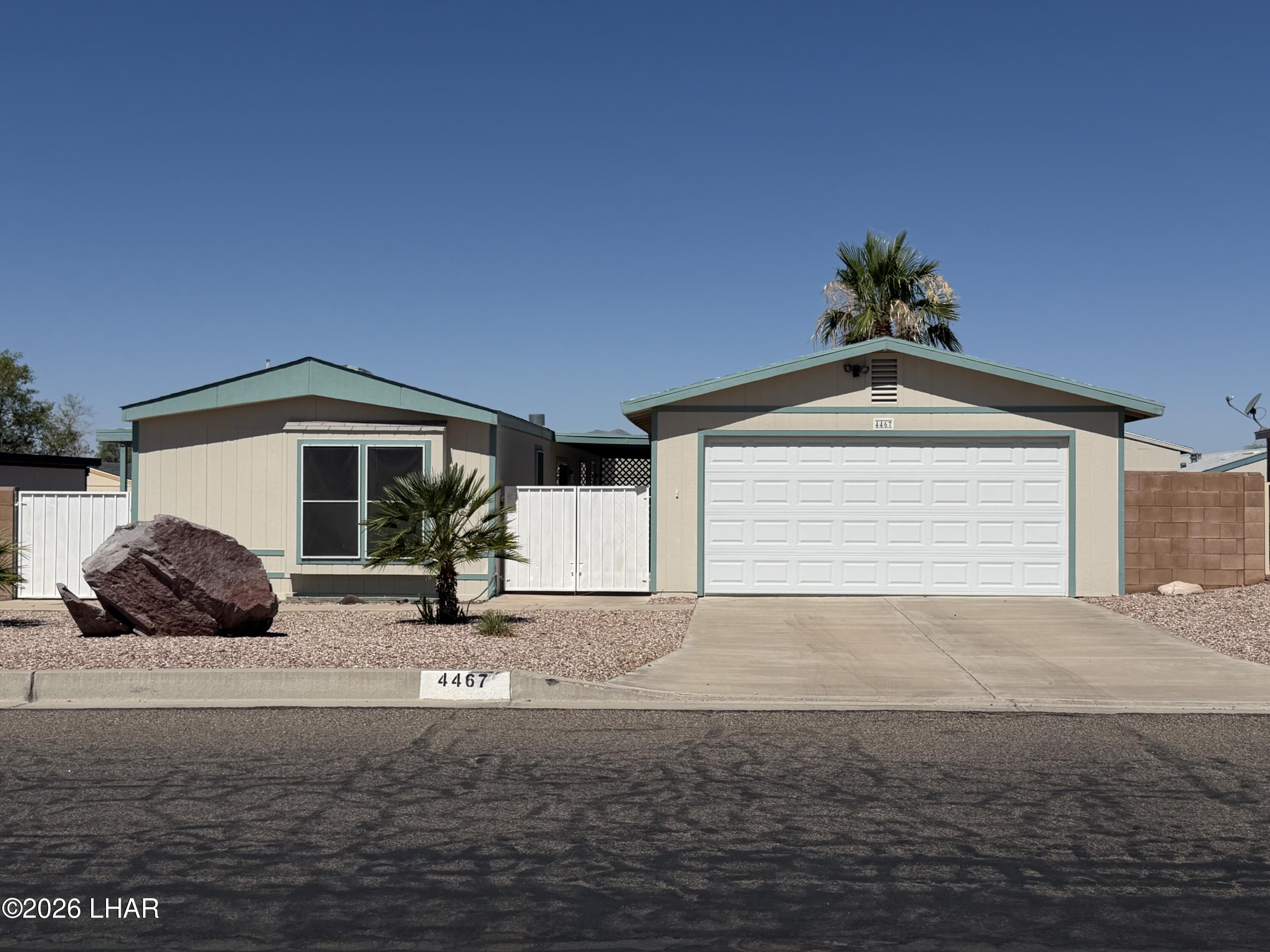 4467 S Amanda Ave Property Photo 1